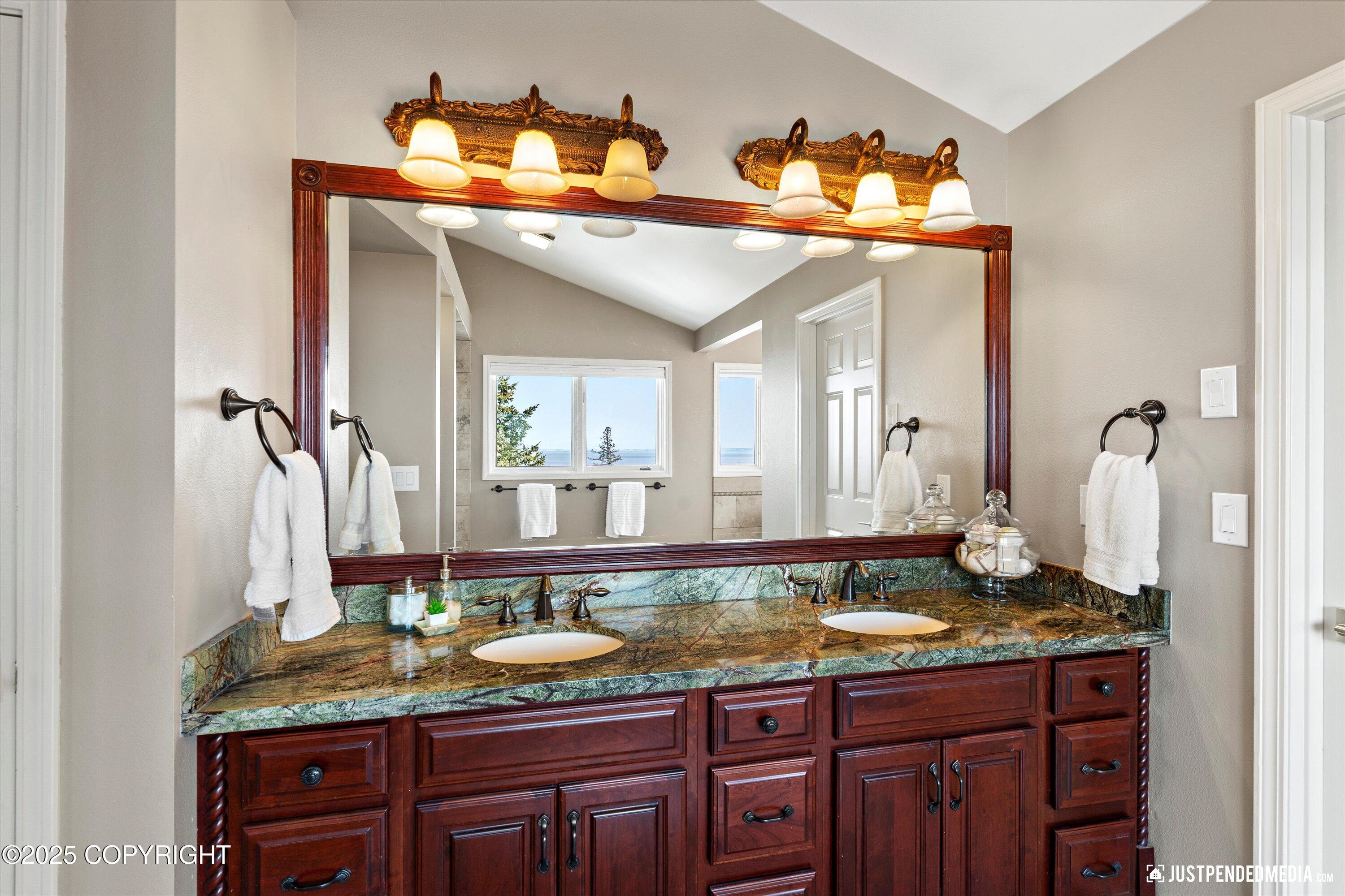 18620 Kittiwake Circle, Anchorage, Alaska image 40
