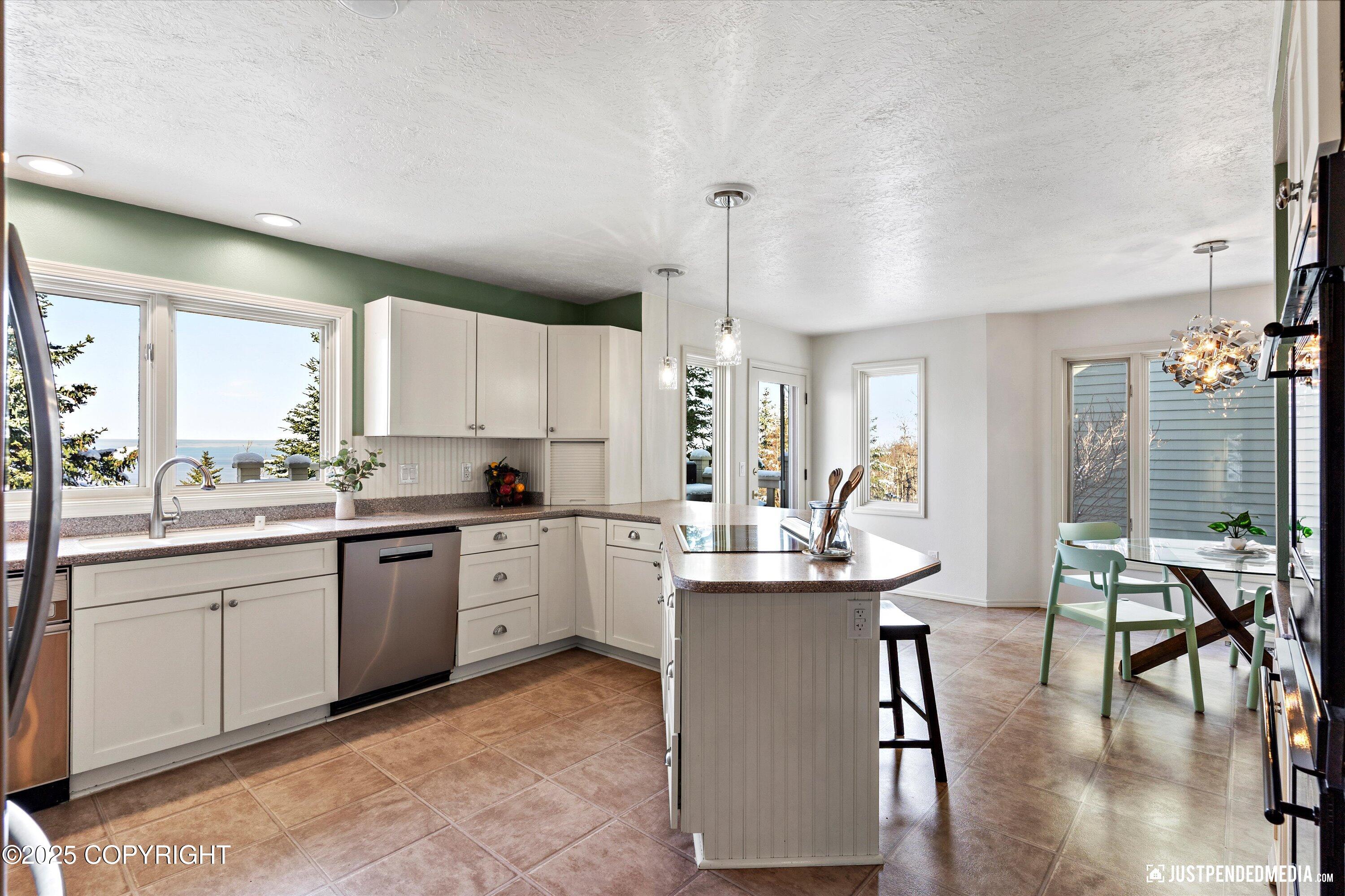 18620 Kittiwake Circle, Anchorage, Alaska image 13