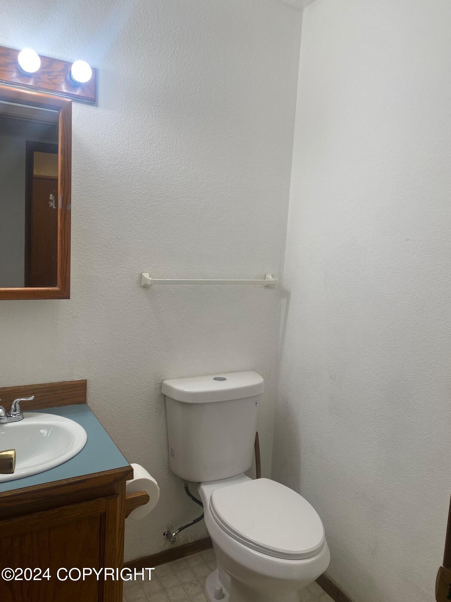 1915 Dora Way, Seward, Alaska image 10