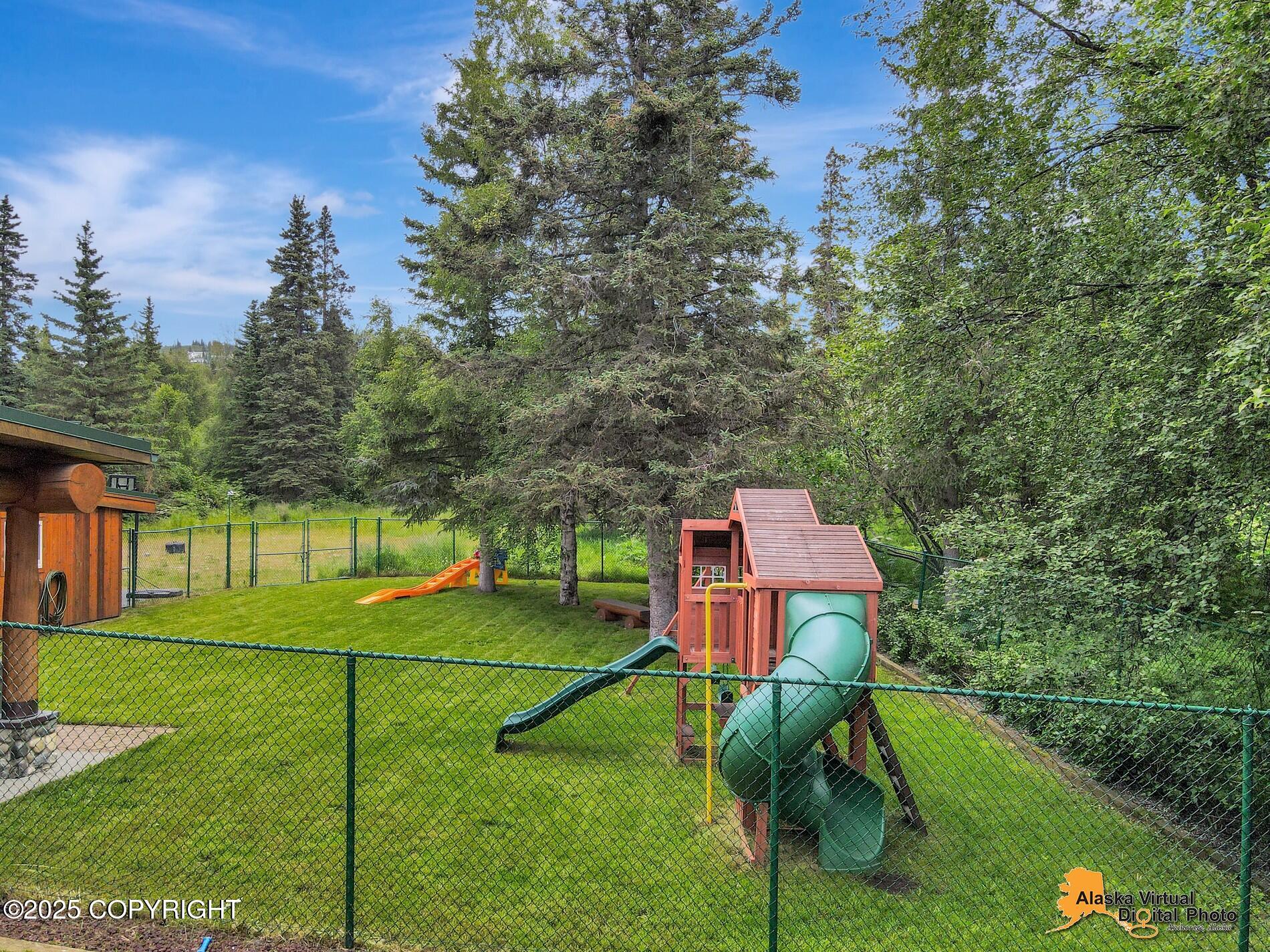 Anchorage, Alaska 99507, United States, 4 Bedrooms Bedrooms, ,4 BathroomsBathrooms,Residential,Active,171916