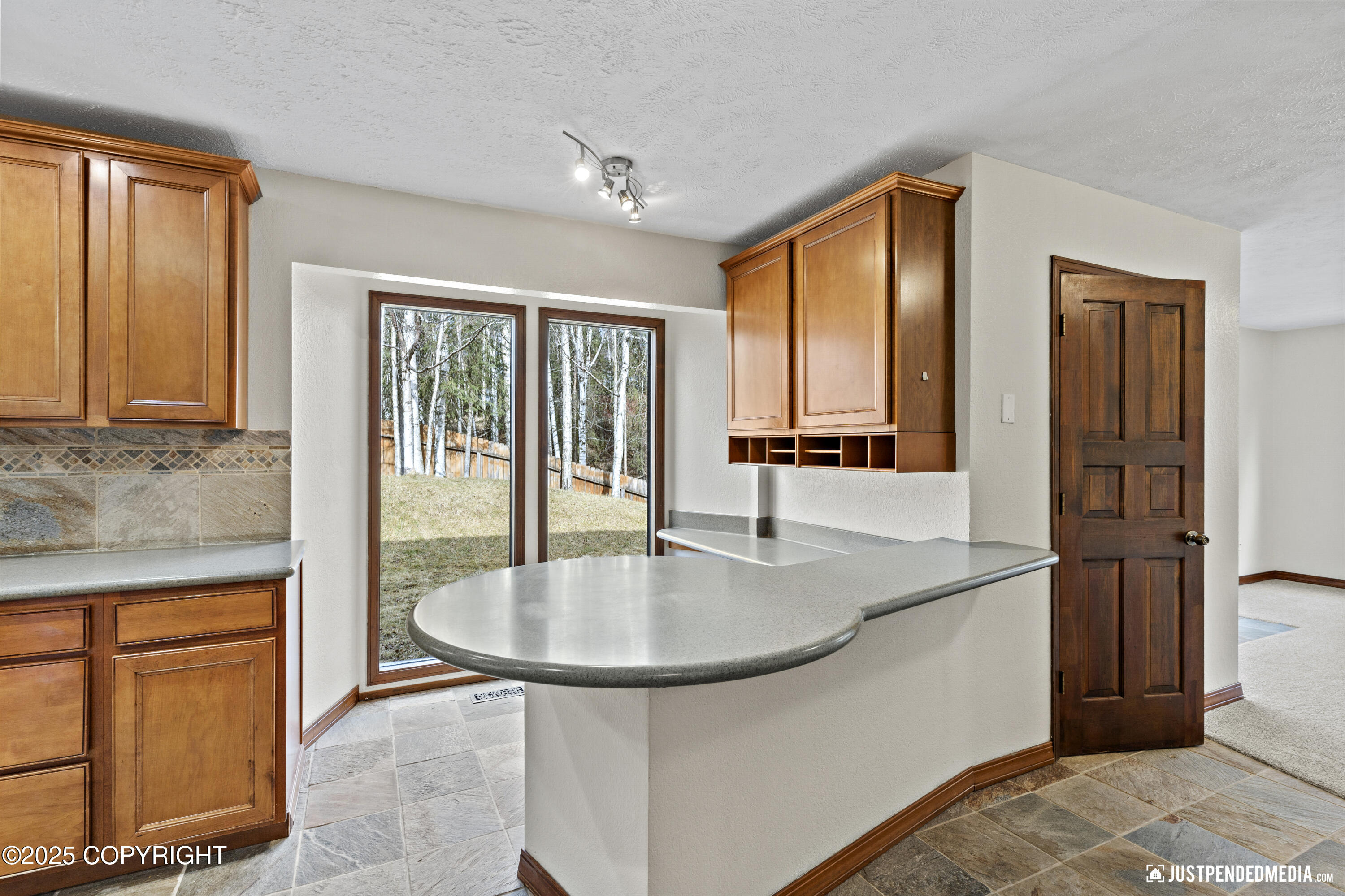 19805 S Montague Loop, Eagle River, Alaska image 16