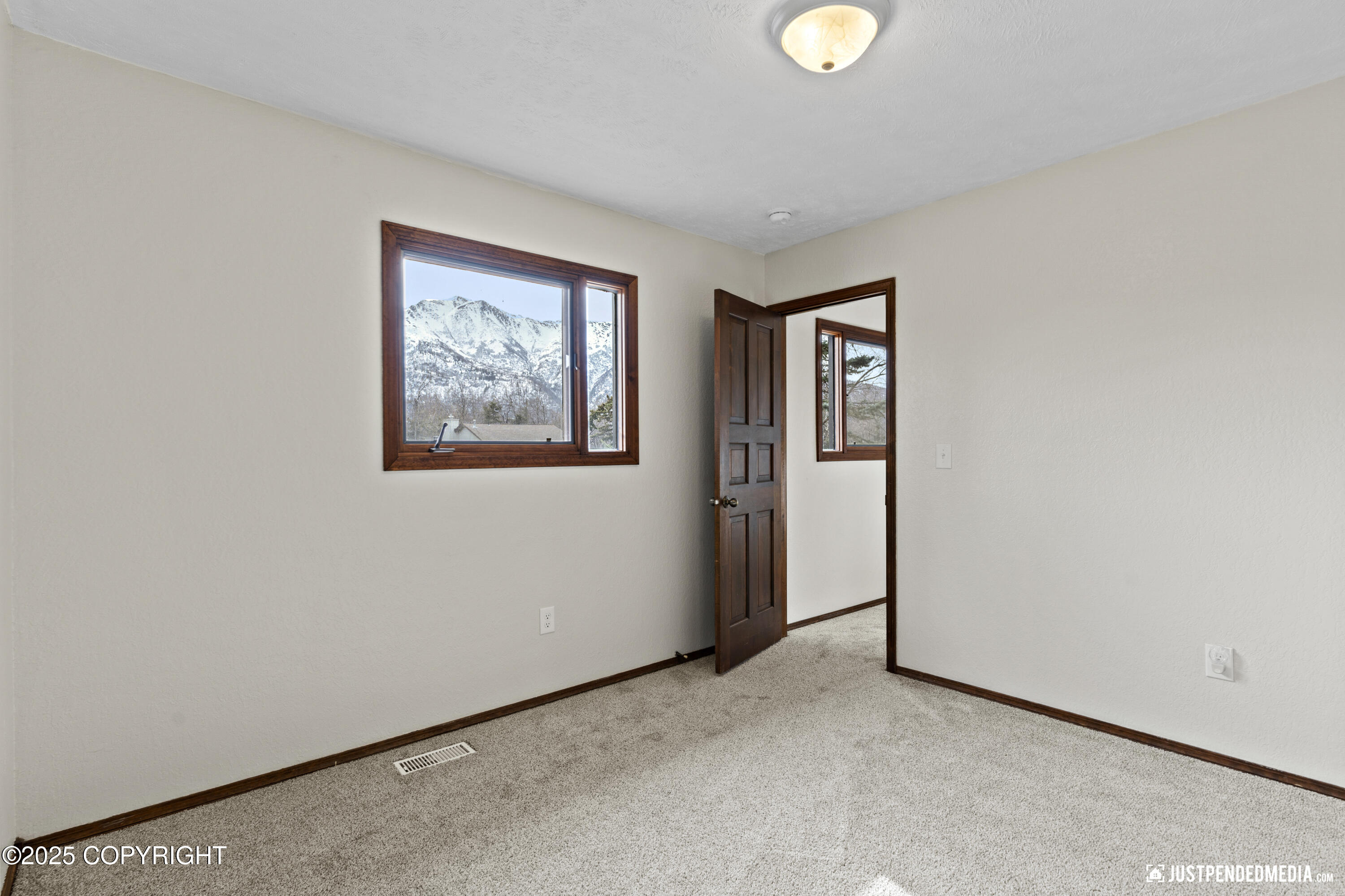19805 S Montague Loop, Eagle River, Alaska image 30