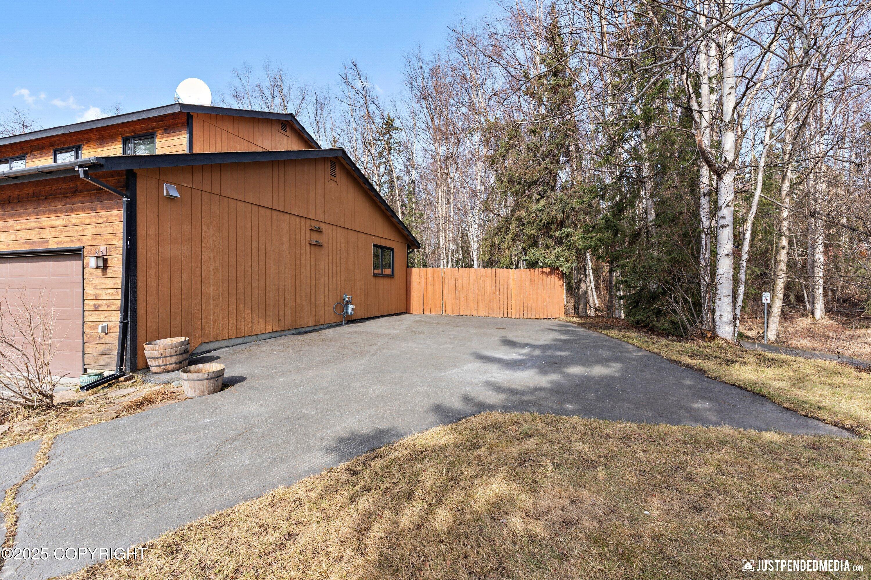19805 S Montague Loop, Eagle River, Alaska image 37
