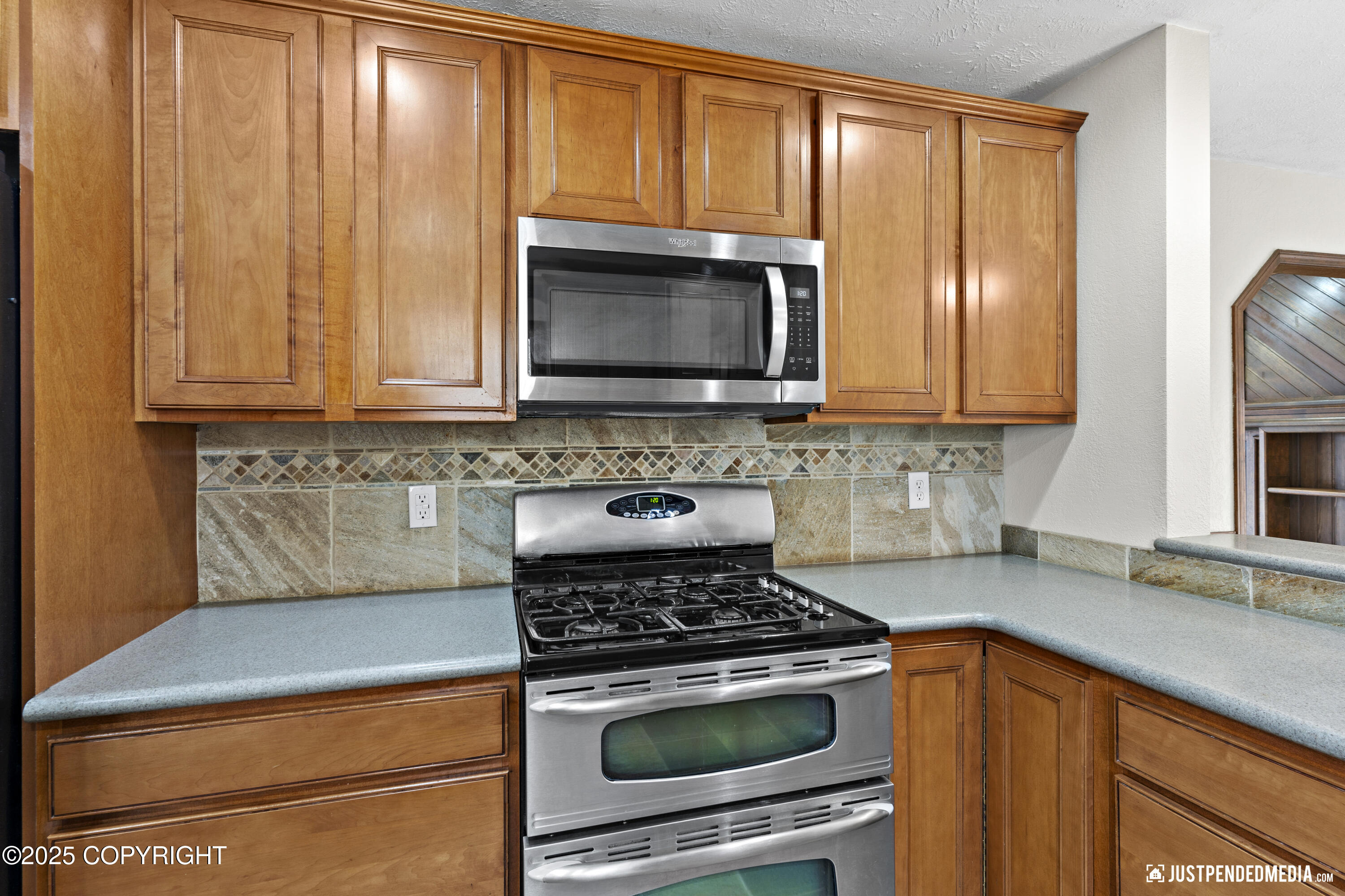 19805 S Montague Loop, Eagle River, Alaska image 14