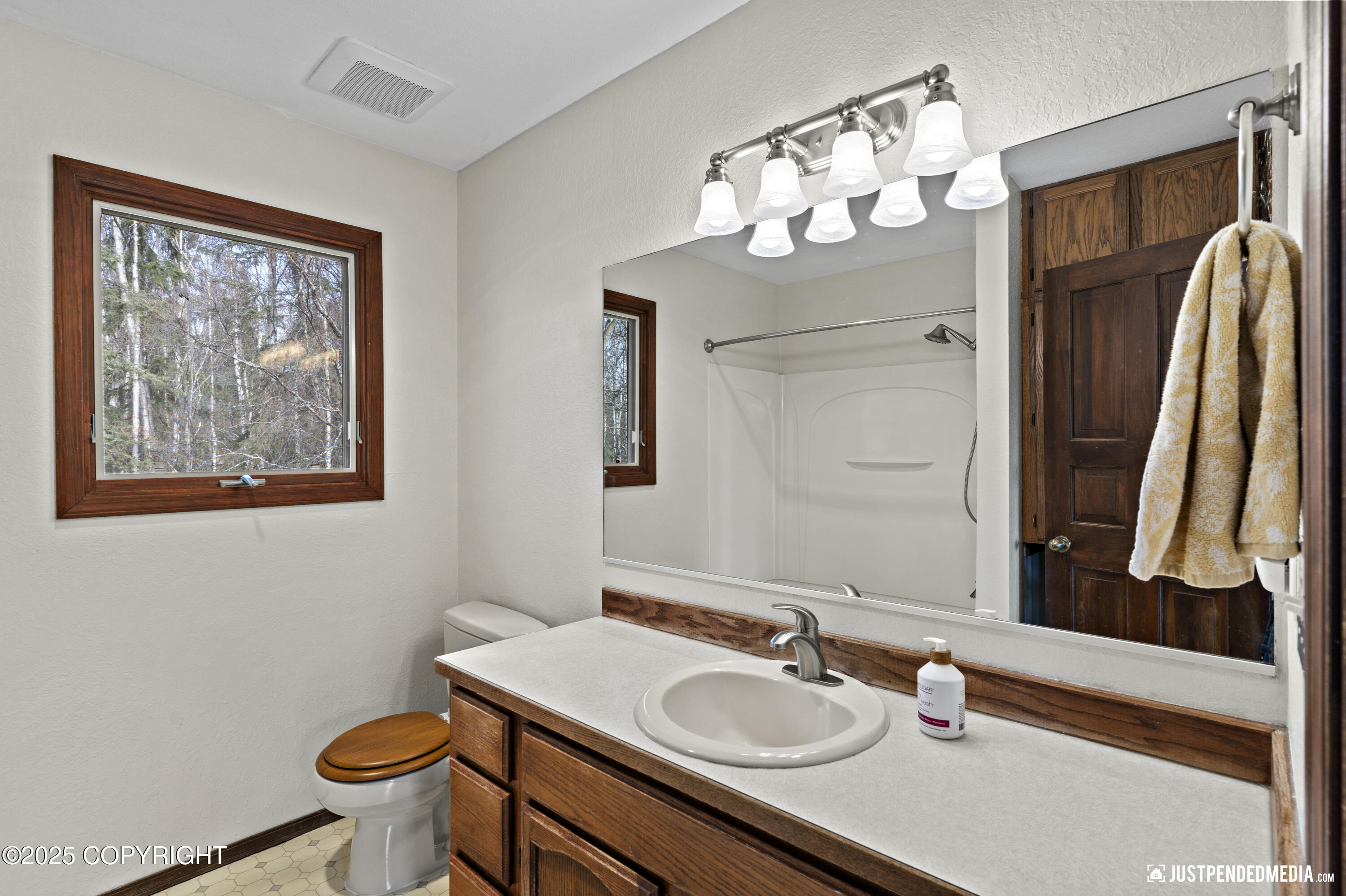 19805 S Montague Loop, Eagle River, Alaska image 24