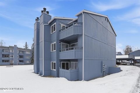 Photo of 1621 Eastridge Drive #303, Anchorage, AK 99501 (MLS # 26-4110)