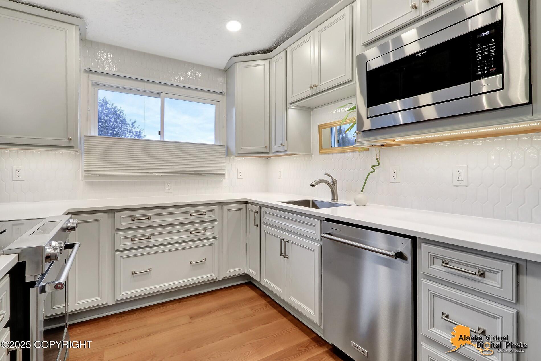 Anchorage, Alaska 99518, United States, 3 Bedrooms Bedrooms, ,2 BathroomsBathrooms,Residential,Pending,209943