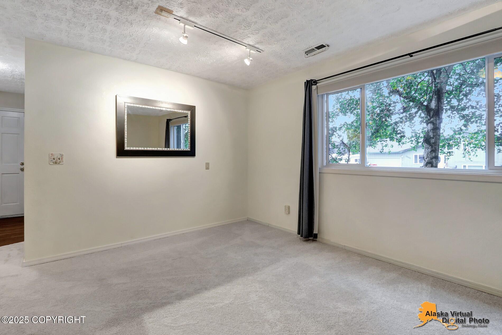 Anchorage, Alaska 99518, United States, 3 Bedrooms Bedrooms, ,2 BathroomsBathrooms,Residential,Pending,209943