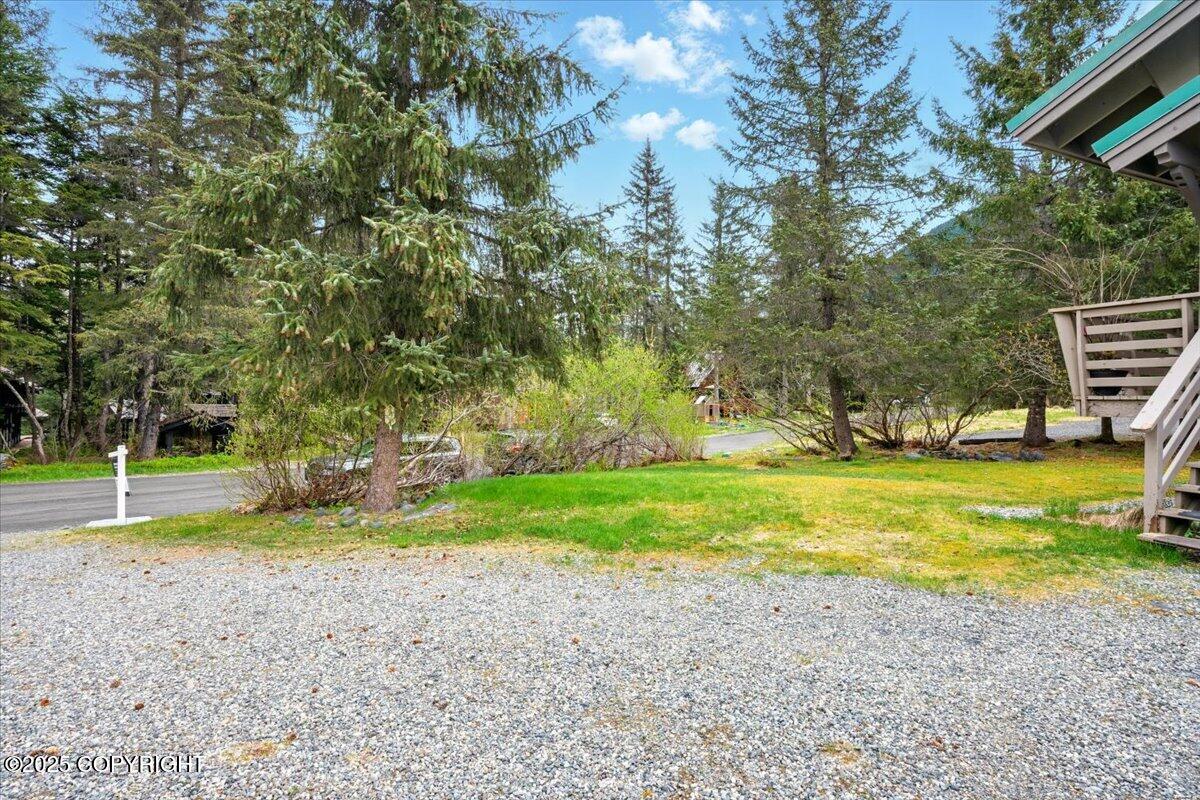 Girdwood, Alaska 99587, United States, 2 Bedrooms Bedrooms, ,1 BathroomBathrooms,Residential,Pending,133405