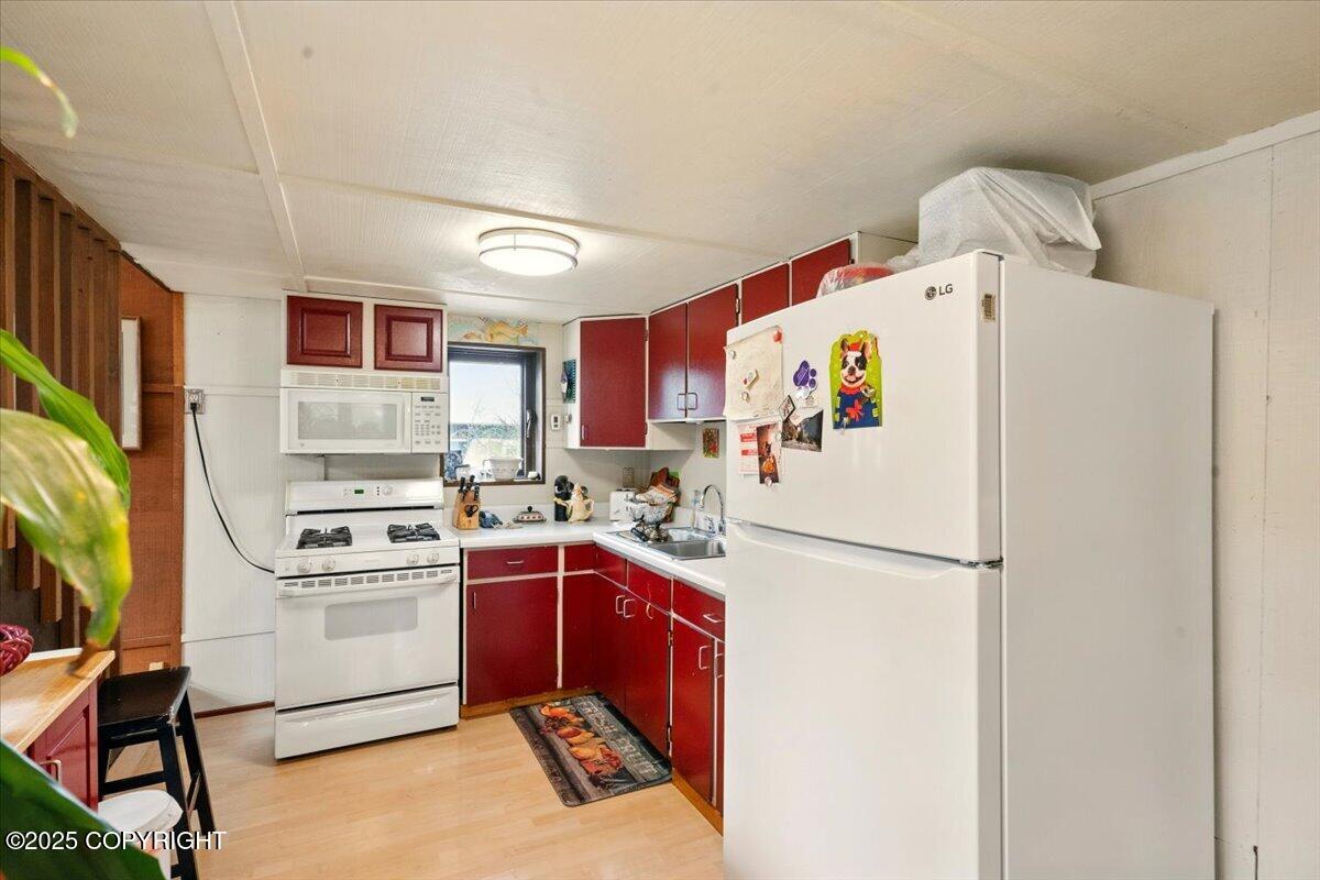 Girdwood, Alaska 99587, United States, 2 Bedrooms Bedrooms, ,1 BathroomBathrooms,Residential,Pending,133405