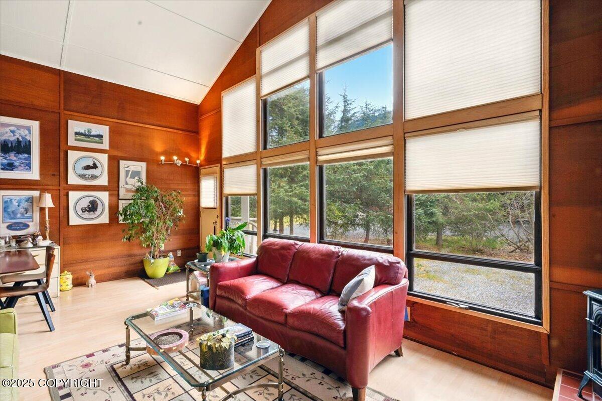 Girdwood, Alaska 99587, United States, 2 Bedrooms Bedrooms, ,1 BathroomBathrooms,Residential,Pending,133405
