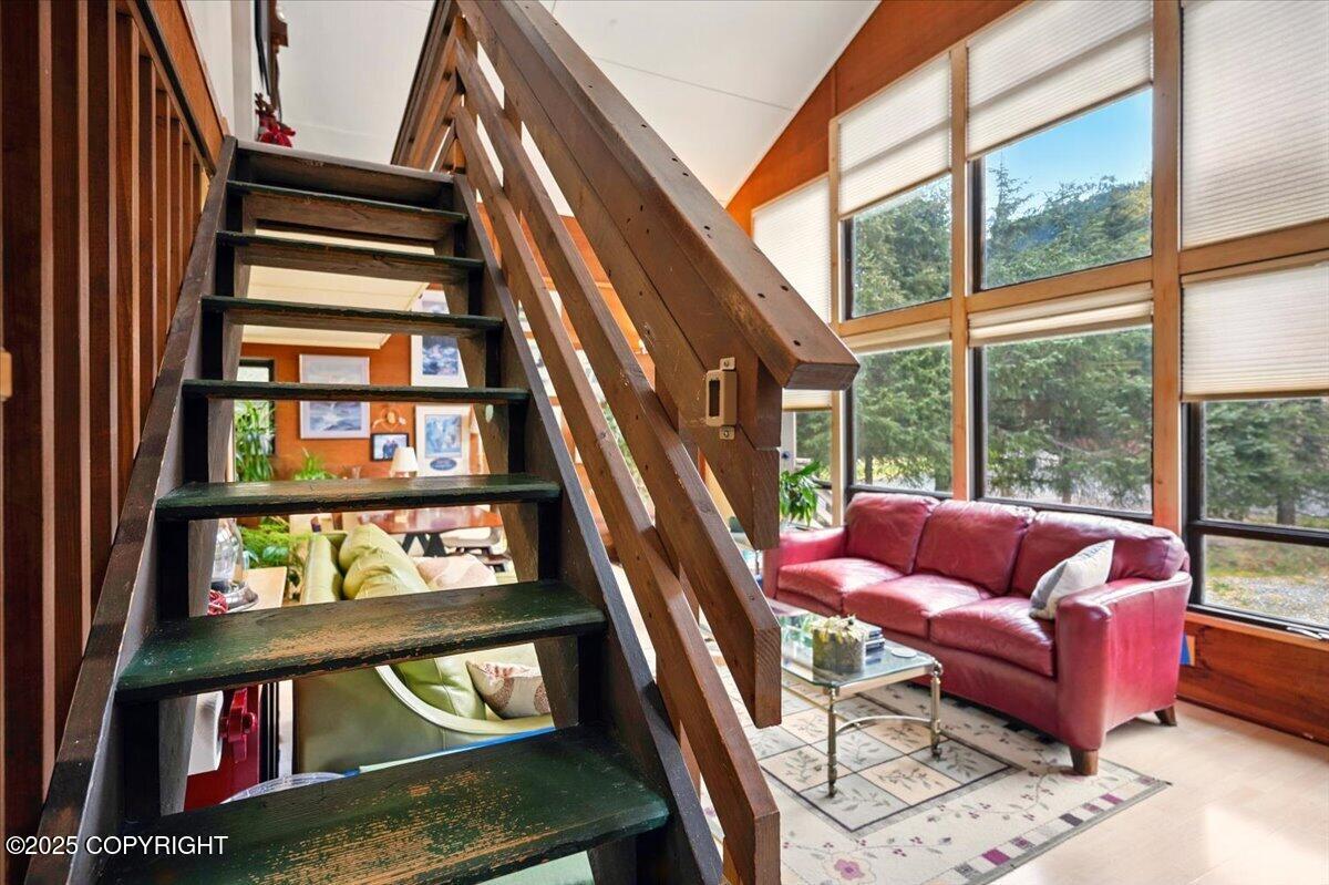 Girdwood, Alaska 99587, United States, 2 Bedrooms Bedrooms, ,1 BathroomBathrooms,Residential,Pending,133405