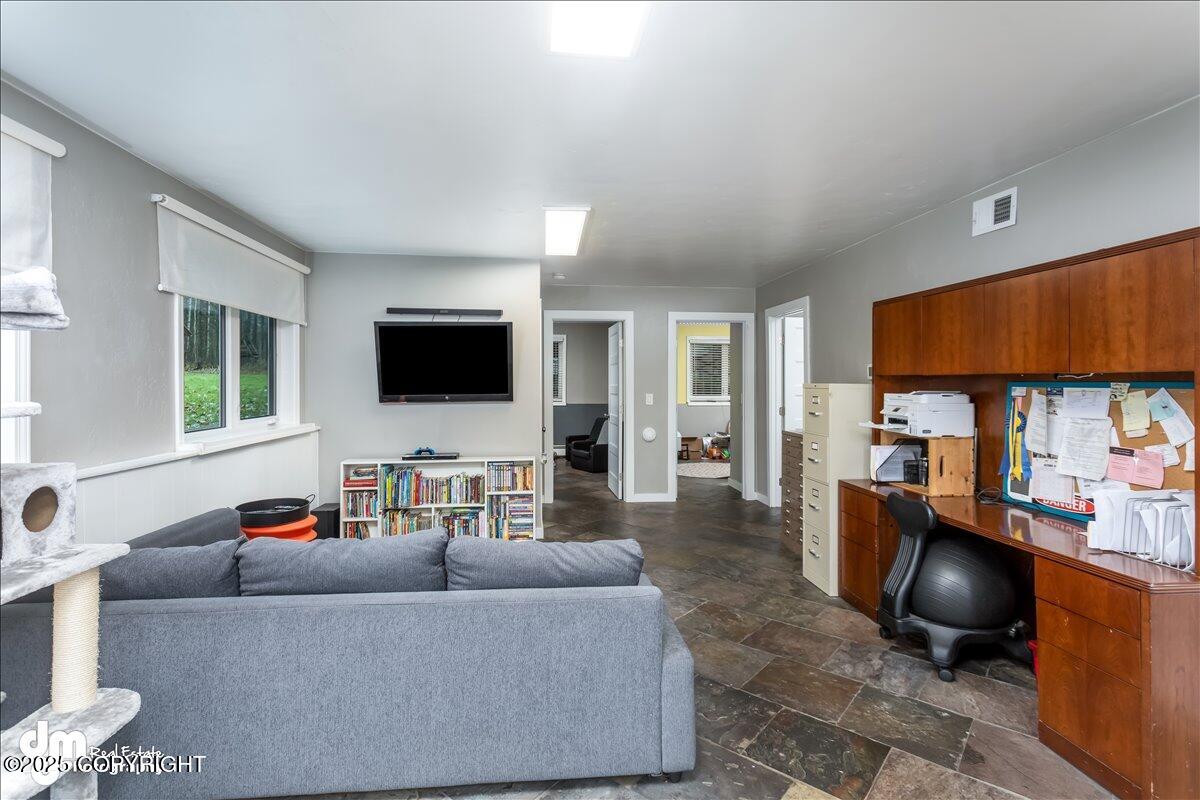 20533 White Birch Road, Chugiak, Idaho image 22