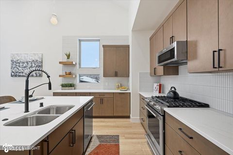 Homes For Sale - 5372 Sandhill Loop<br/> Anchorage, AK 99502