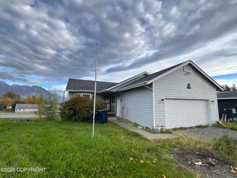 Homes For Sale - 253 S Silver Tip Drive<br/> Palmer, AK 99645