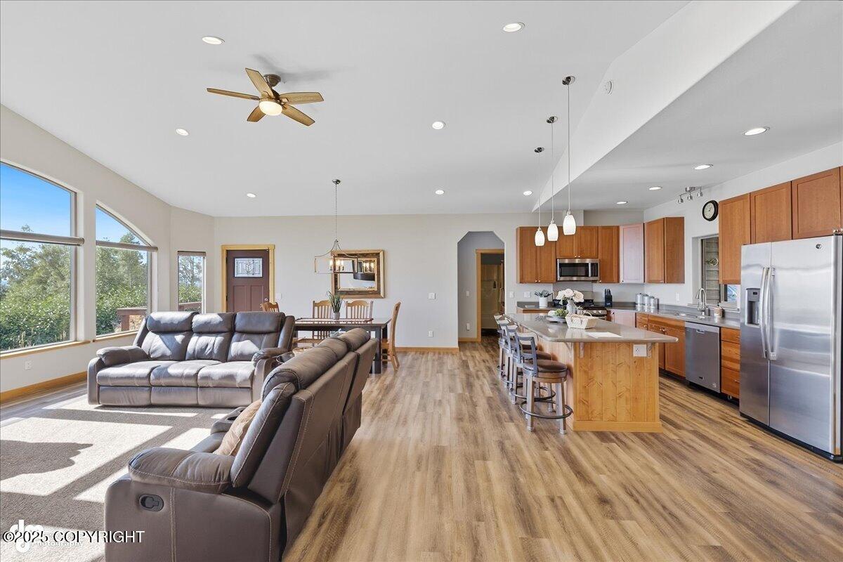 Homer, Alaska 99603, United States, 3 Bedrooms Bedrooms, ,2 BathroomsBathrooms,Residential,Active,206463