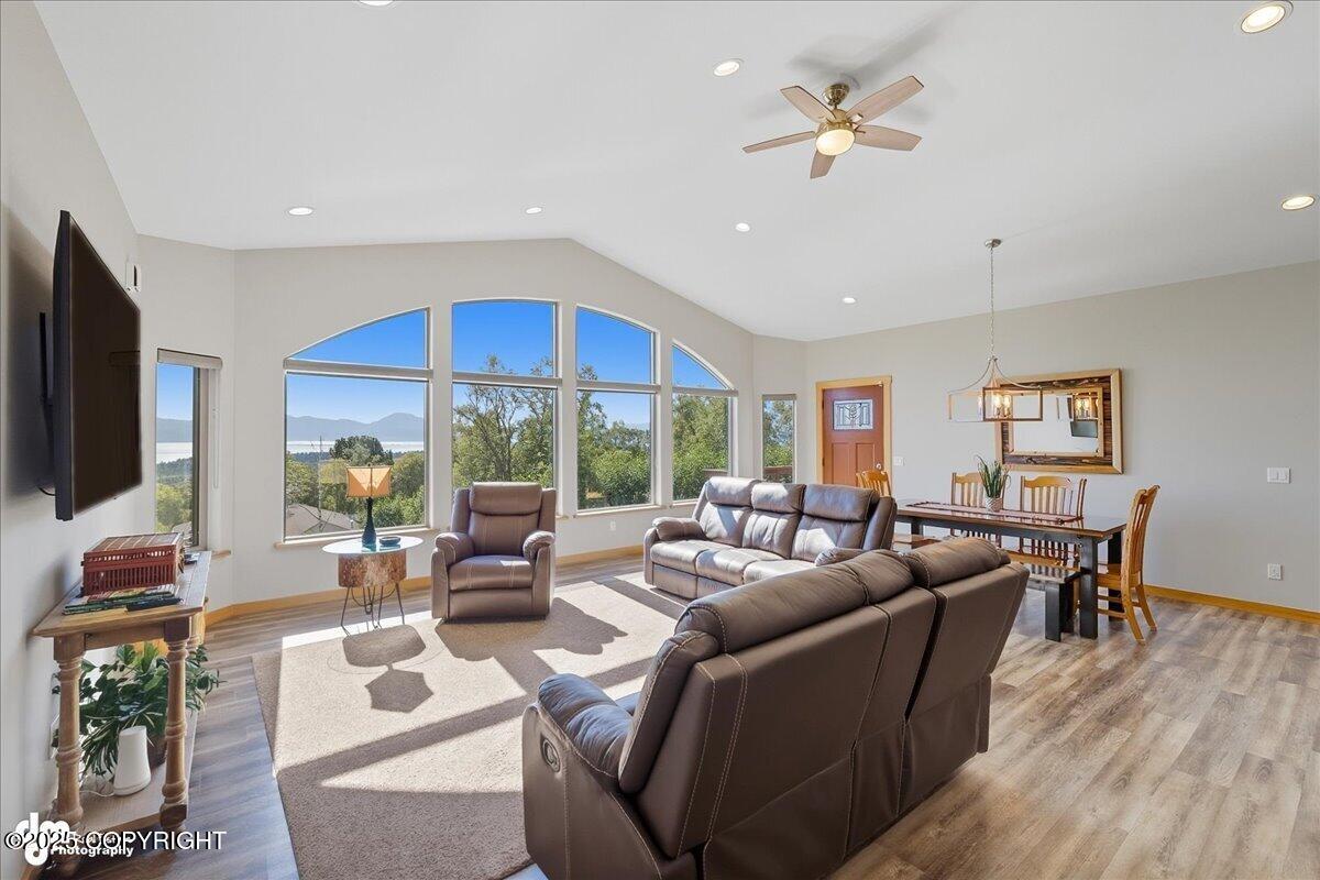 Homer, Alaska 99603, United States, 3 Bedrooms Bedrooms, ,2 BathroomsBathrooms,Residential,Active,206463