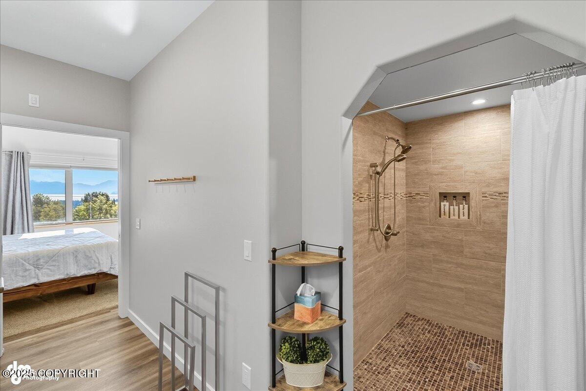 Homer, Alaska 99603, United States, 3 Bedrooms Bedrooms, ,2 BathroomsBathrooms,Residential,Active,206463