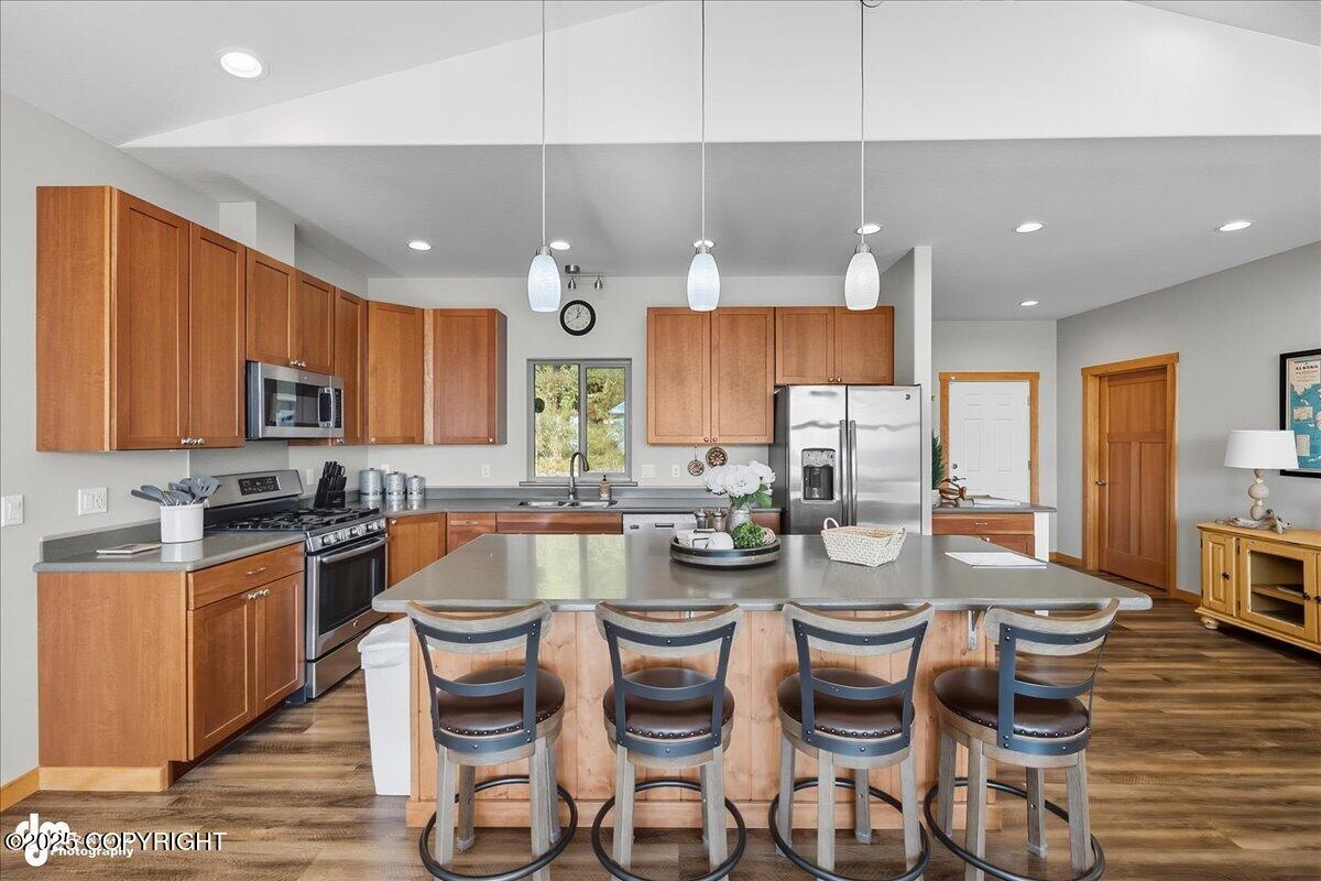 Homer, Alaska 99603, United States, 3 Bedrooms Bedrooms, ,2 BathroomsBathrooms,Residential,Active,206463