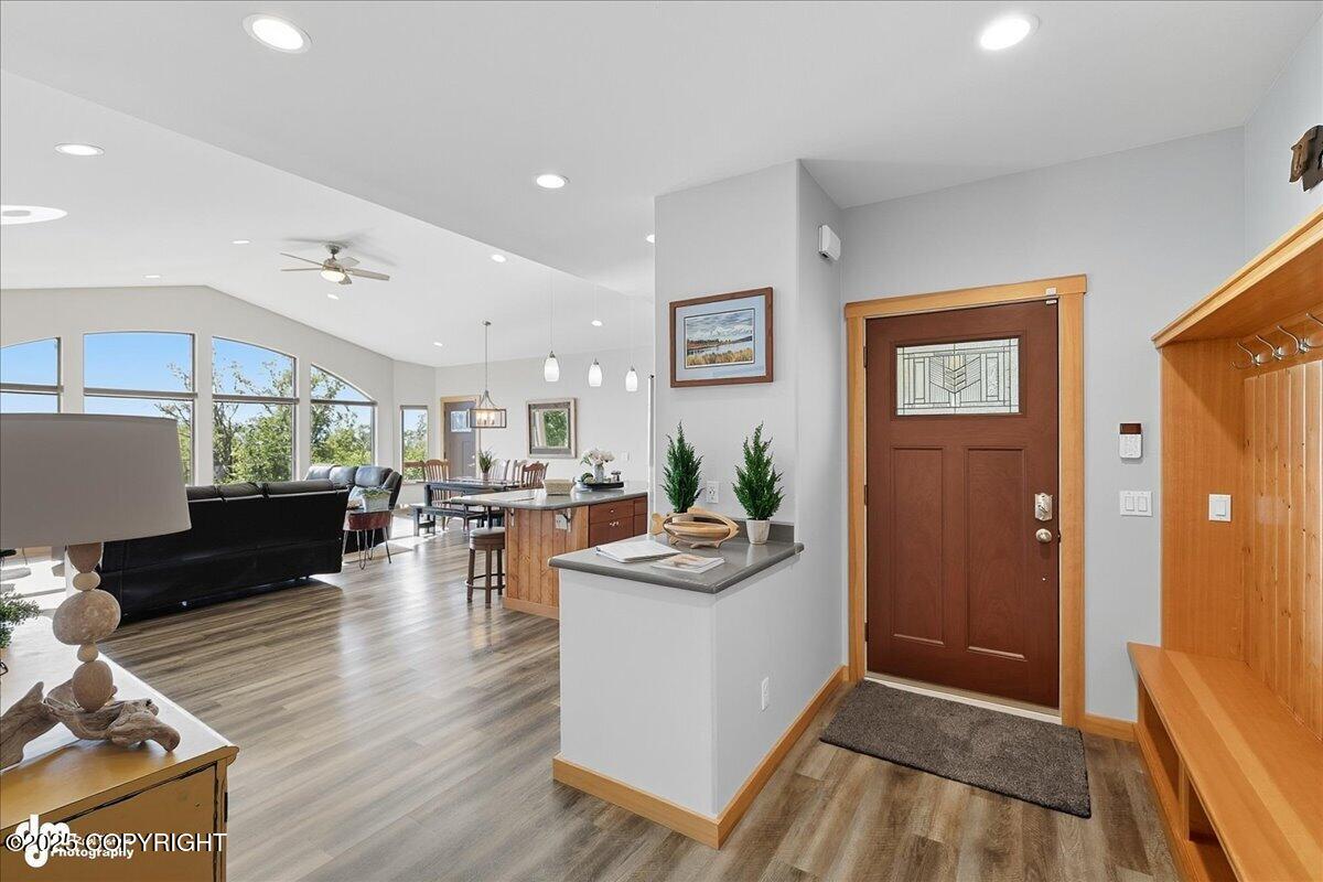 Homer, Alaska 99603, United States, 3 Bedrooms Bedrooms, ,2 BathroomsBathrooms,Residential,Active,206463