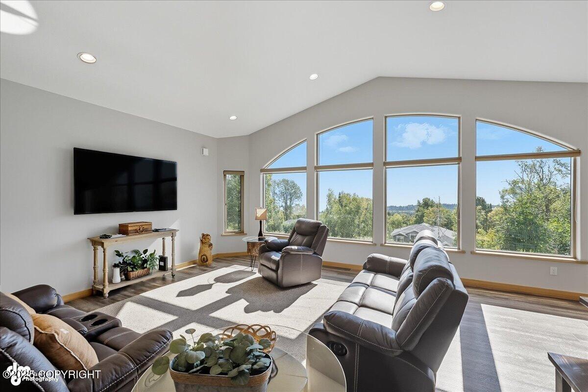 Homer, Alaska 99603, United States, 3 Bedrooms Bedrooms, ,2 BathroomsBathrooms,Residential,Active,206463