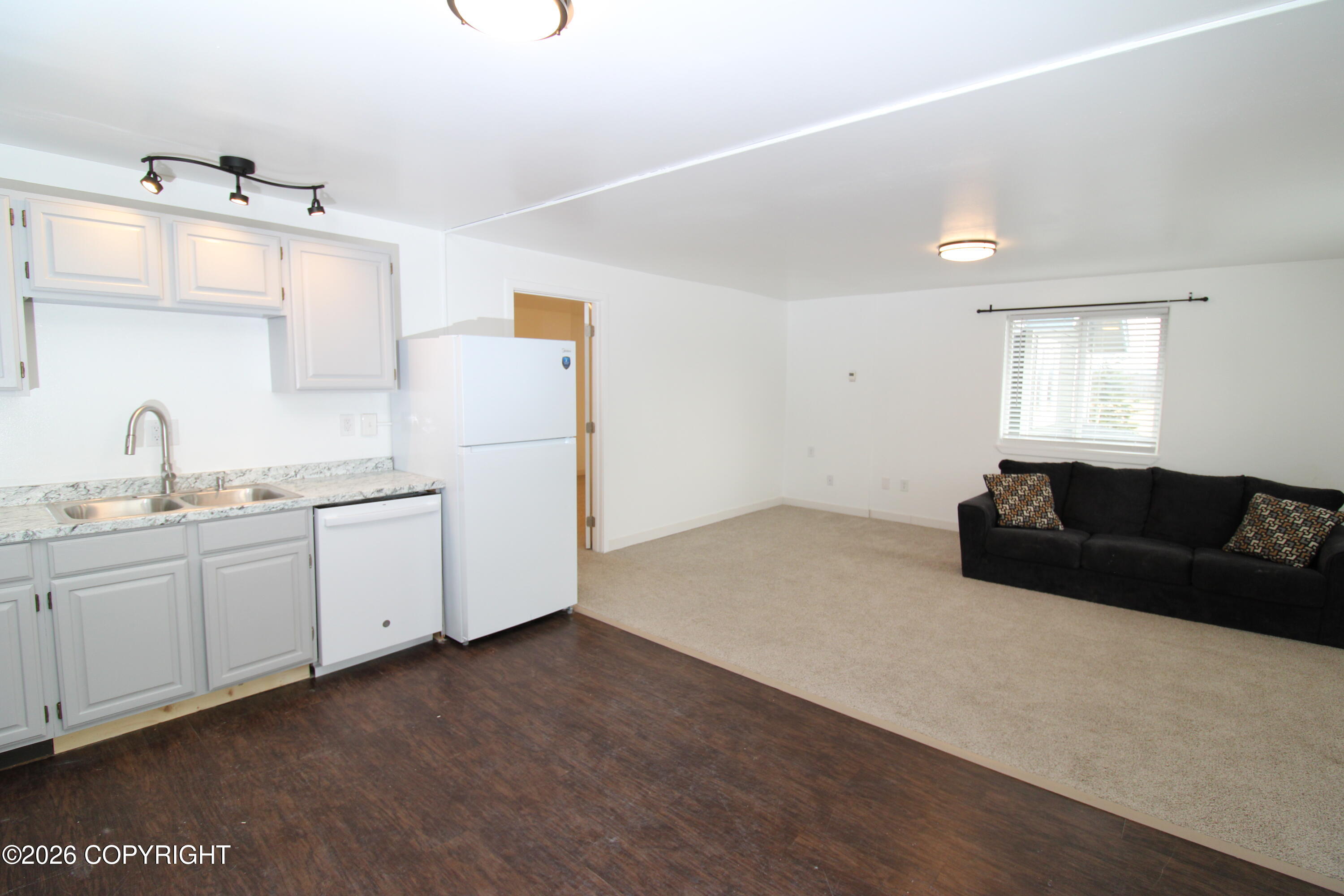 1851 E Ted's Place B