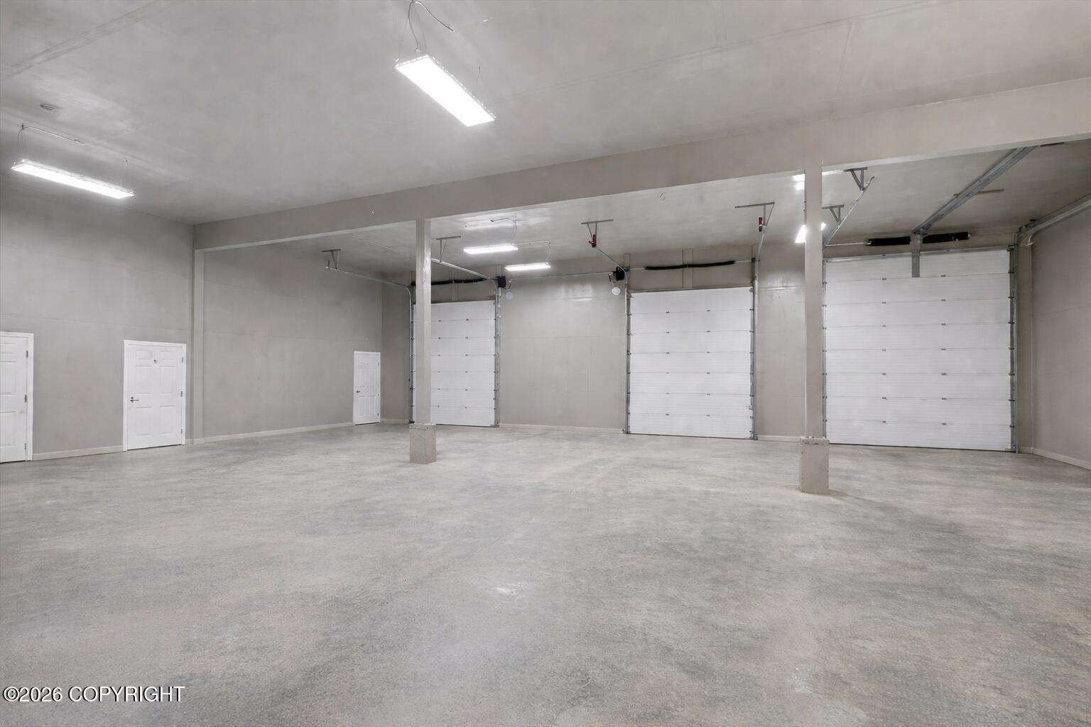 3253 W Coghlan Circle