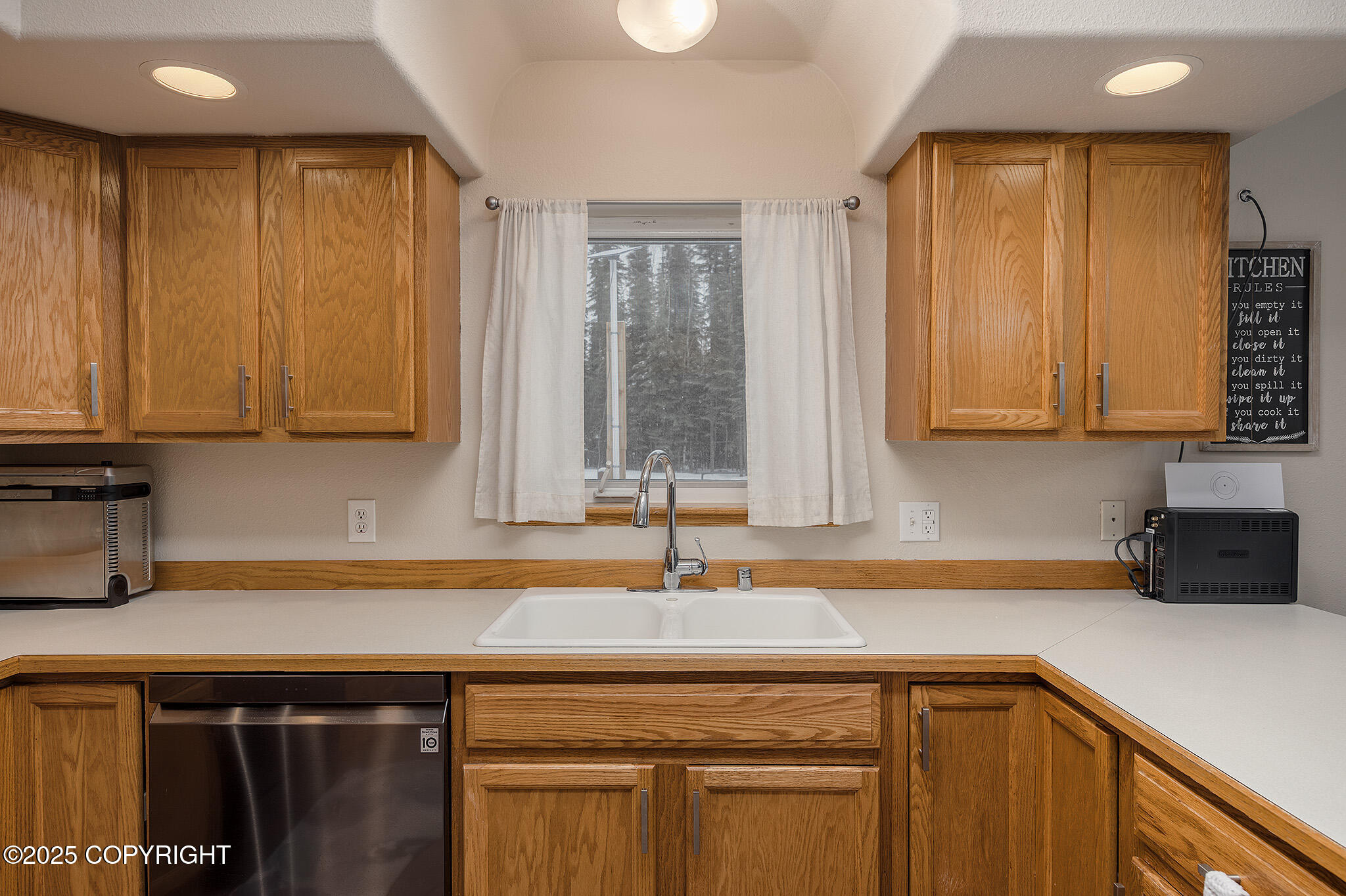 2323 Blue Sparkle Drive, North Pole, Alaska image 12