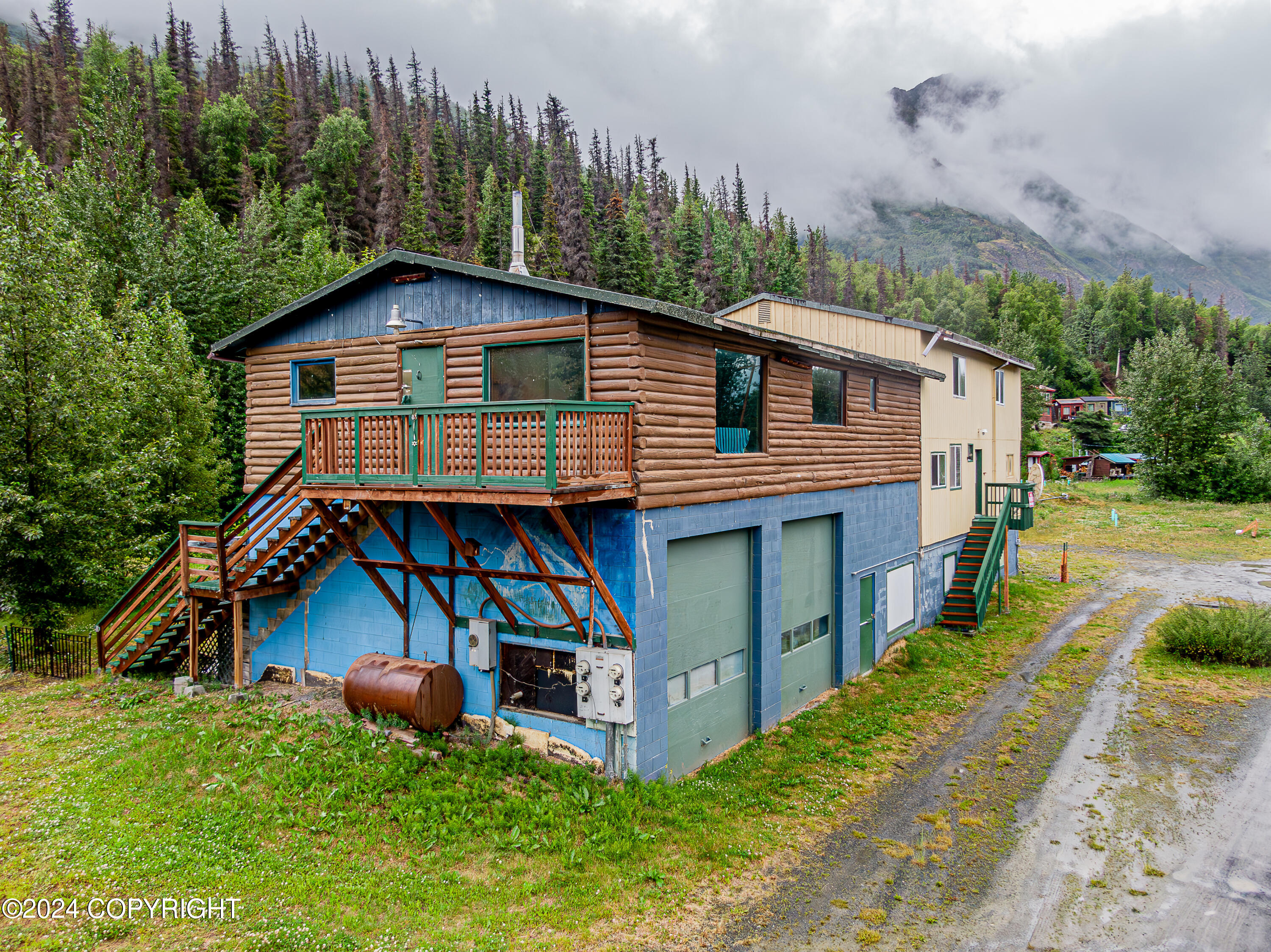 Cooper Landing, Alaska 99572, United States, 7 Bedrooms Bedrooms, ,5 BathroomsBathrooms,Residential,Pending,51650