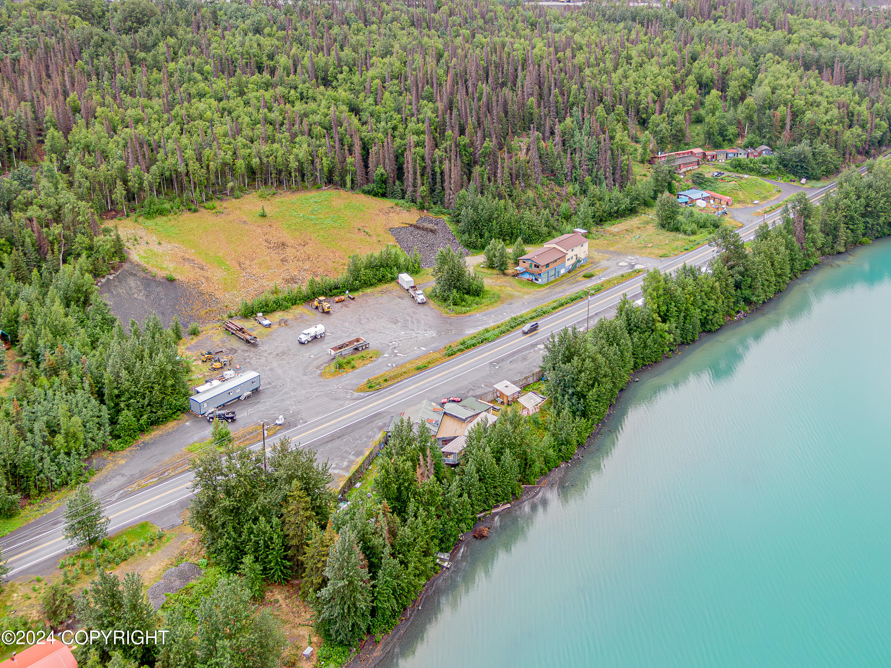 Cooper Landing, Alaska 99572, United States, 7 Bedrooms Bedrooms, ,5 BathroomsBathrooms,Residential,Pending,51650