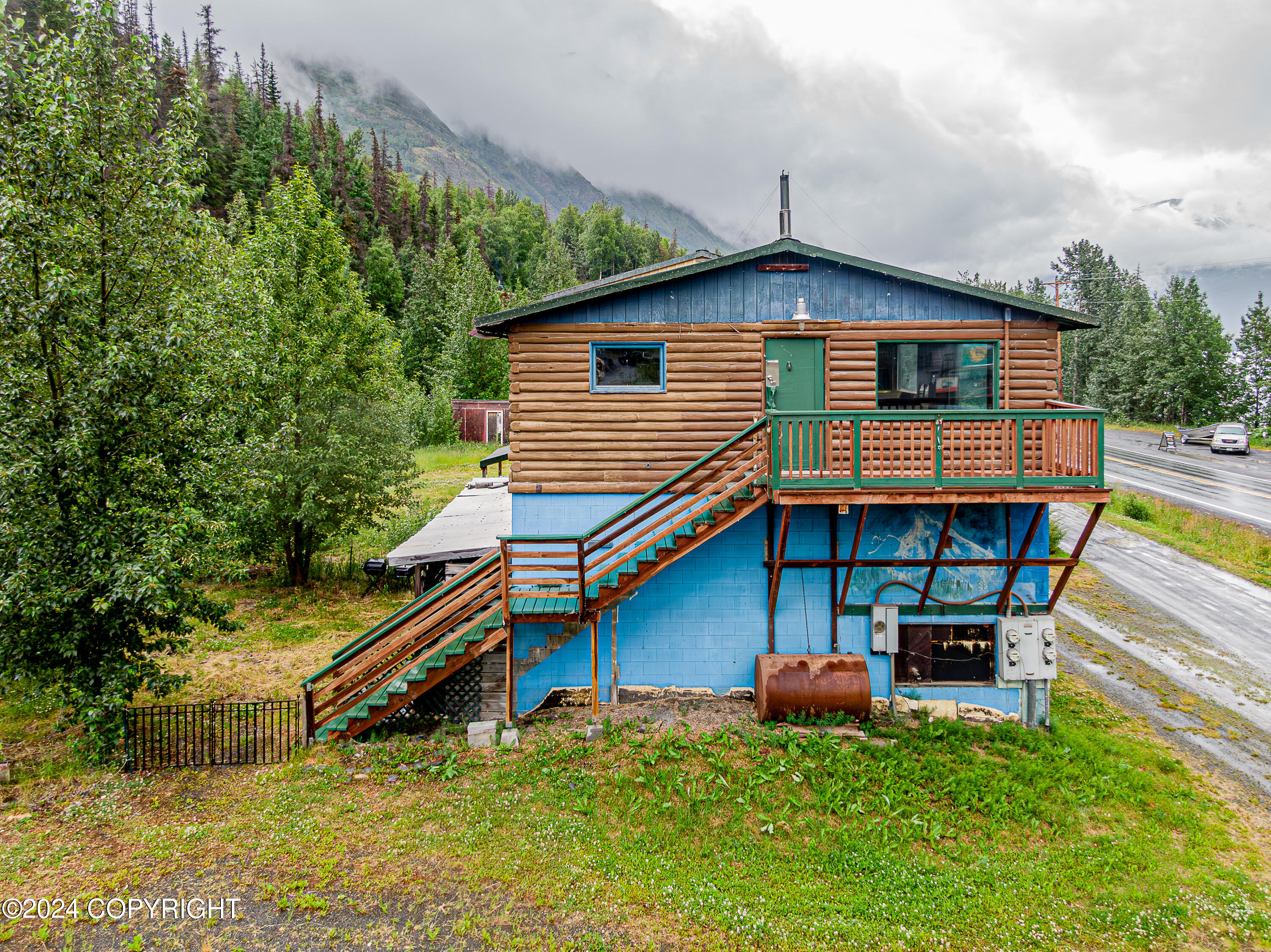 Cooper Landing, Alaska 99572, United States, 7 Bedrooms Bedrooms, ,5 BathroomsBathrooms,Residential,Pending,51650