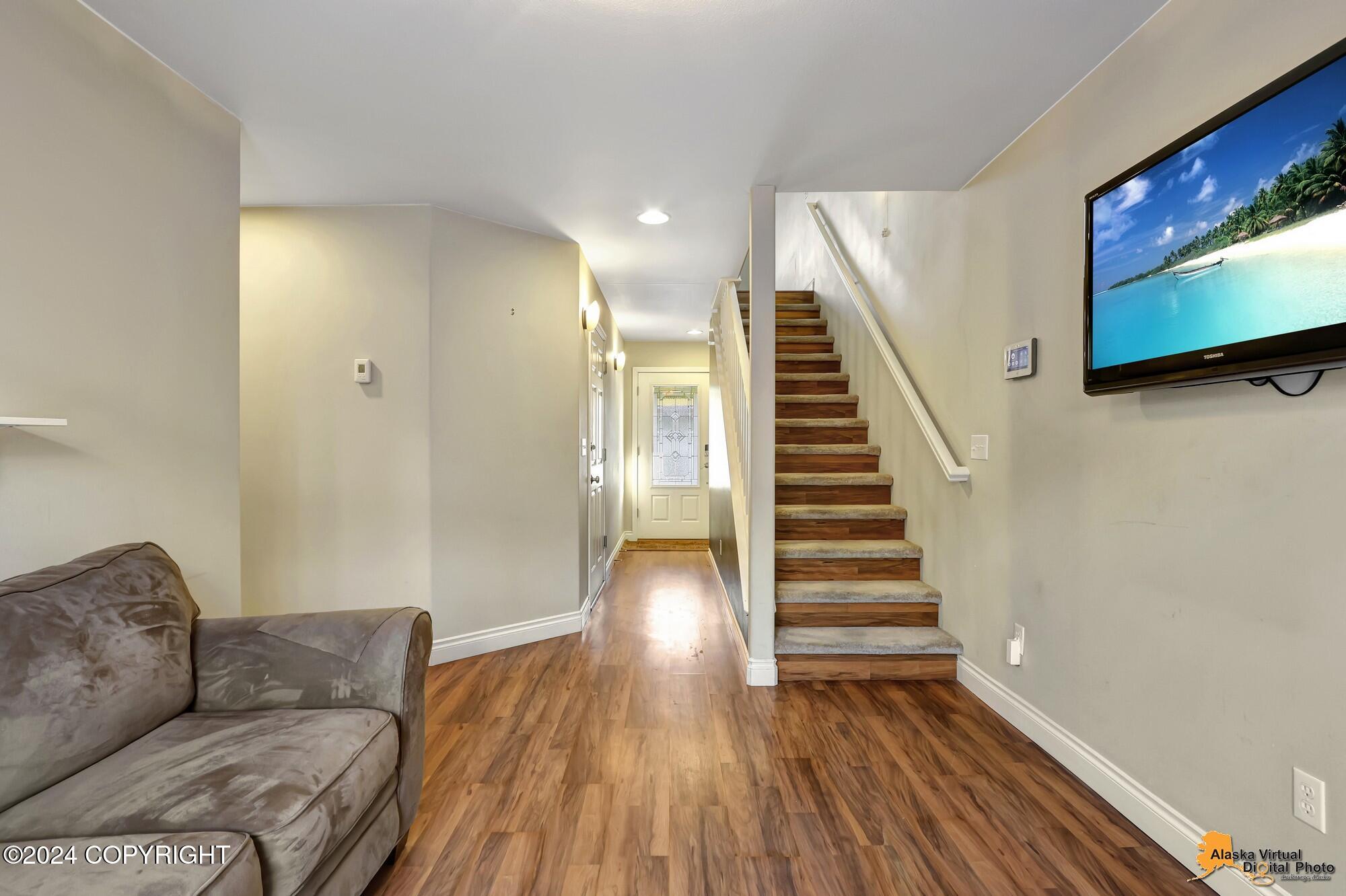 Anchorage, Alaska 99507, United States, 3 Bedrooms Bedrooms, ,2 BathroomsBathrooms,Residential,Pending,31303