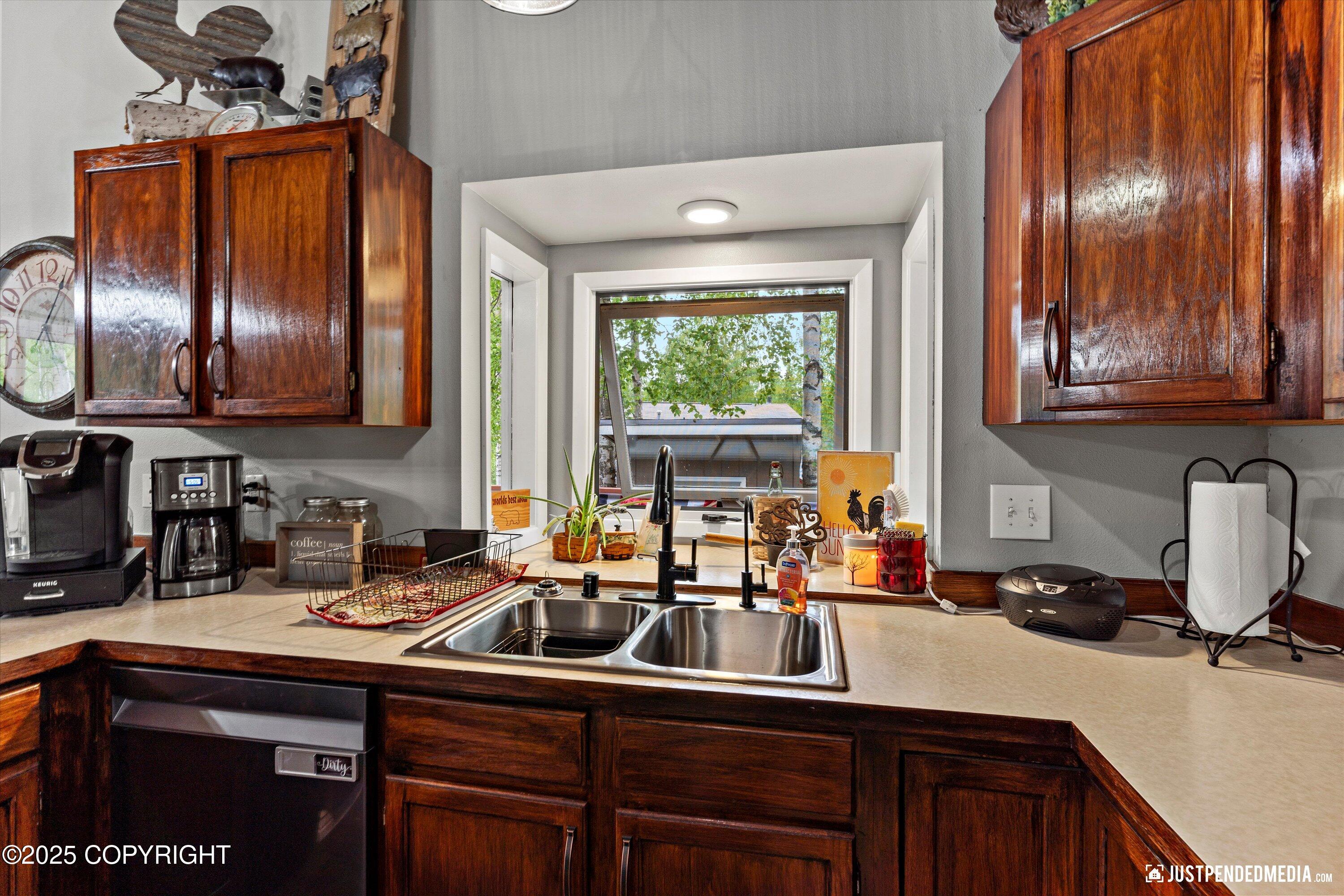 9806 Niltina Lane, Eagle River, Alaska image 20