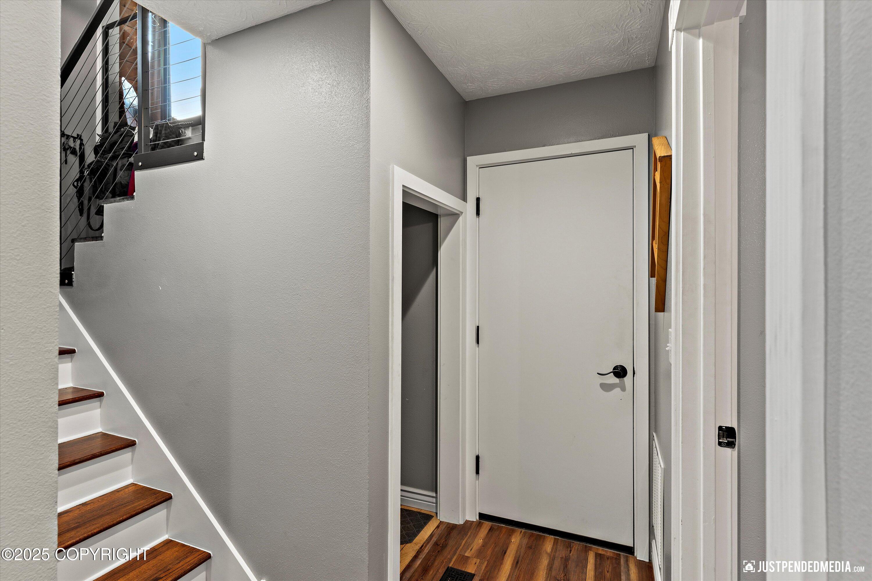 9806 Niltina Lane, Eagle River, Alaska image 35