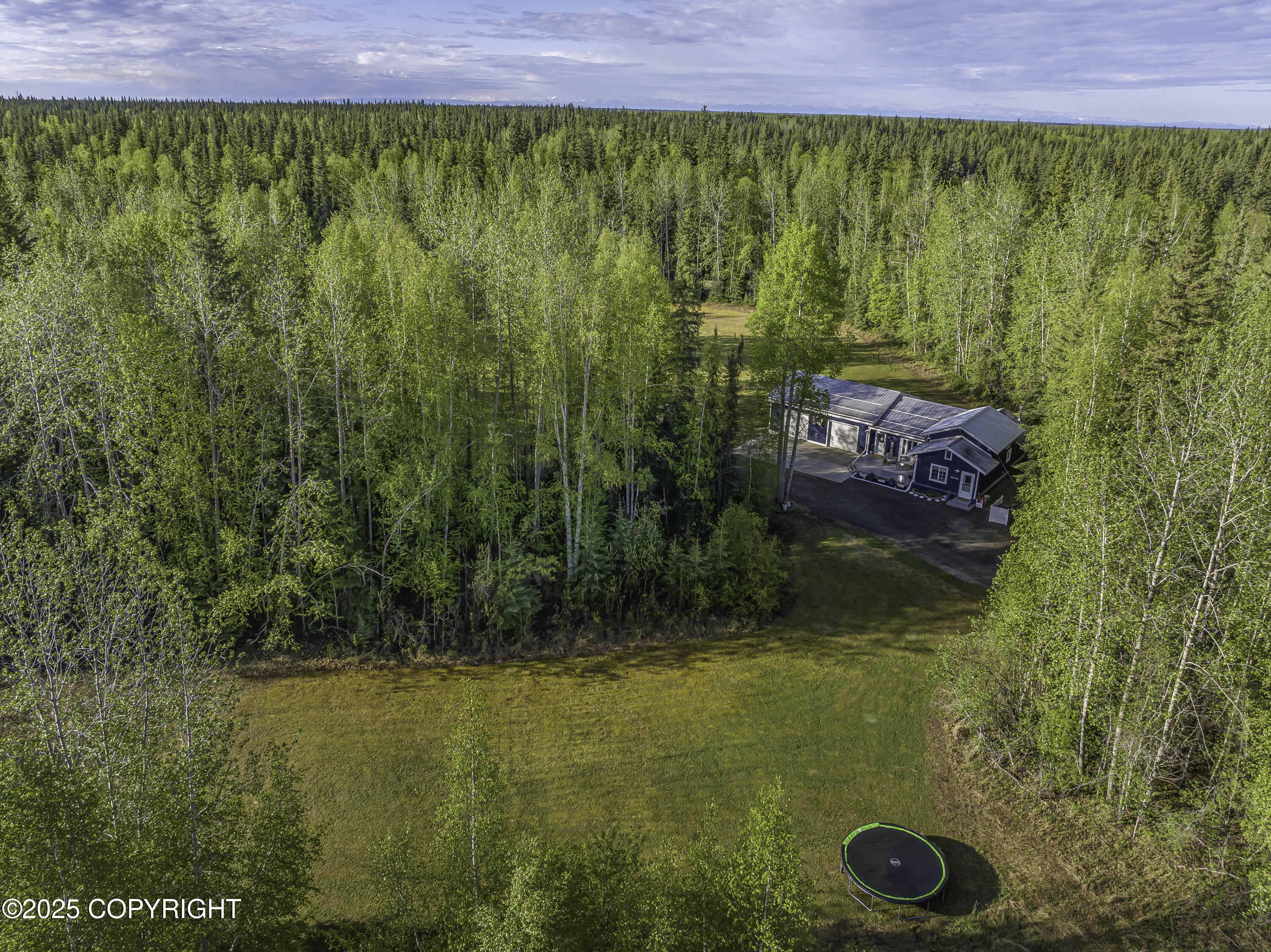 2072 Persinger Drive, North Pole, Alaska image 2