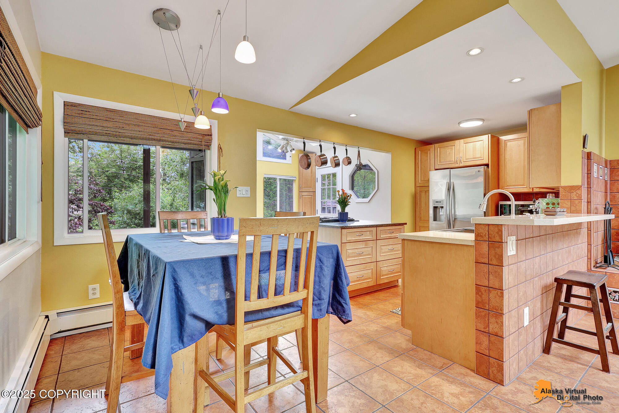3868 Shannon Circle, Anchorage, Alaska image 3