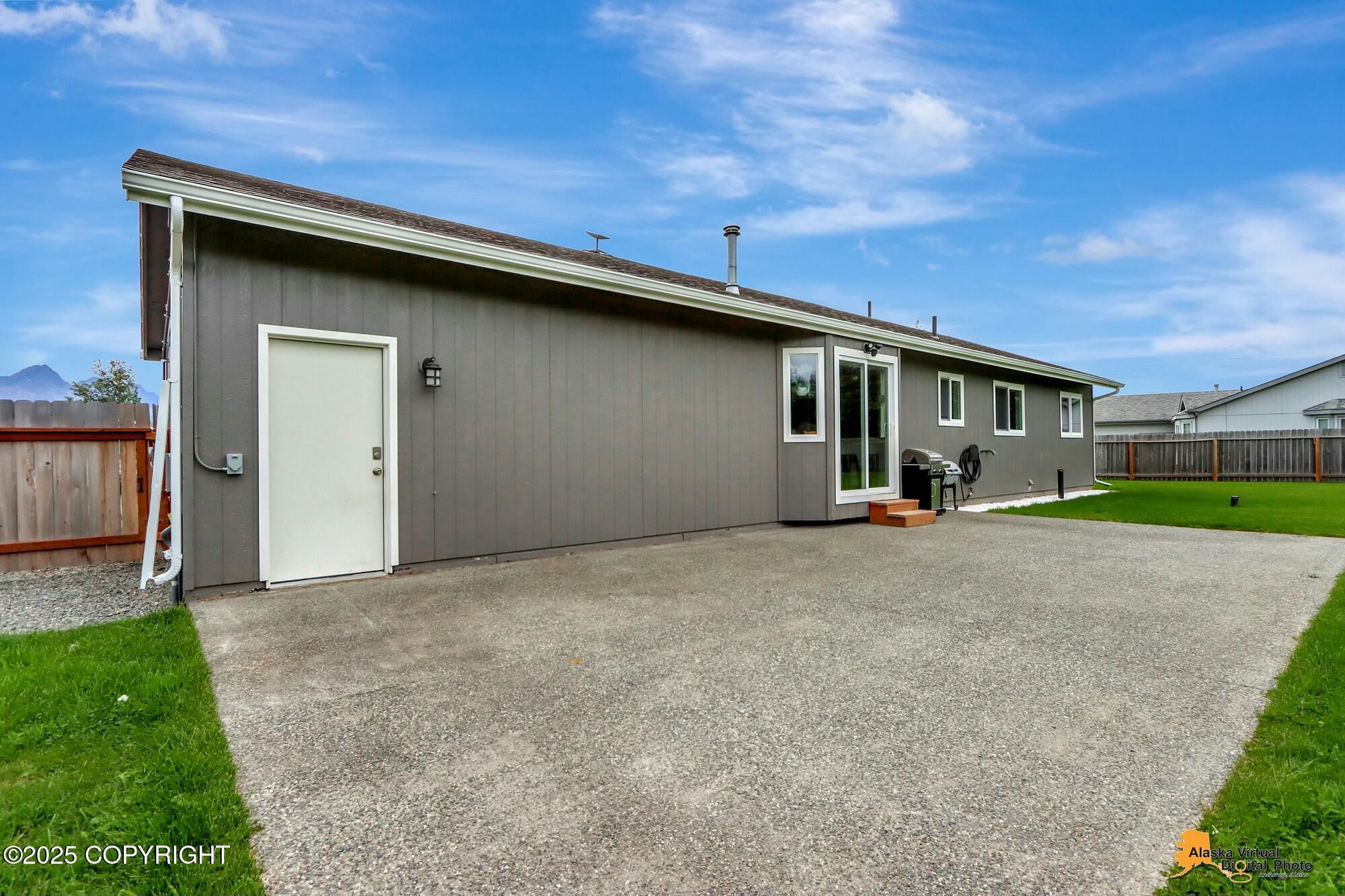 1085 N Angus Loop, Palmer, Alaska image 37