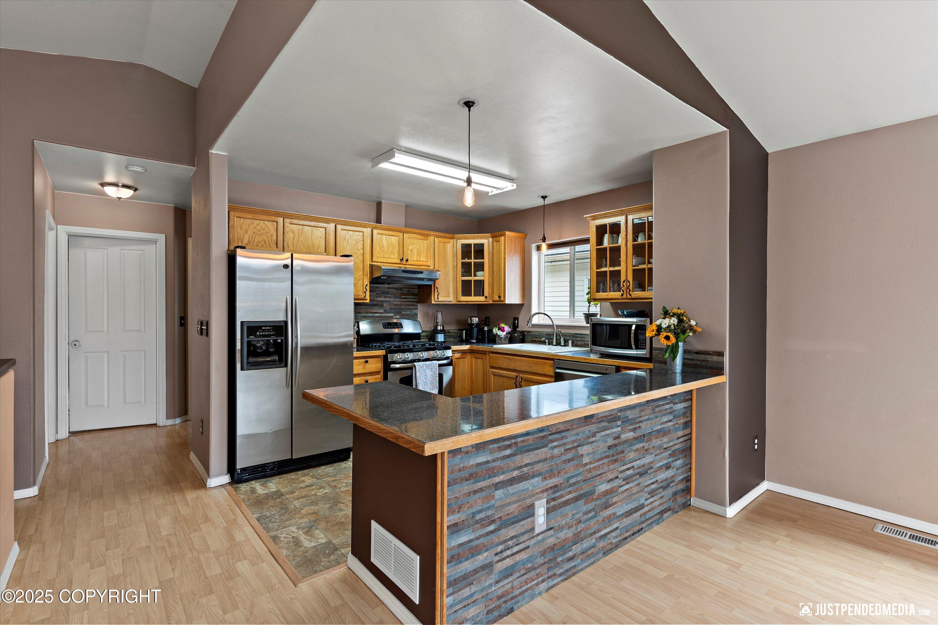 3009 Seclusion Bay Drive, Anchorage, Alaska image 13
