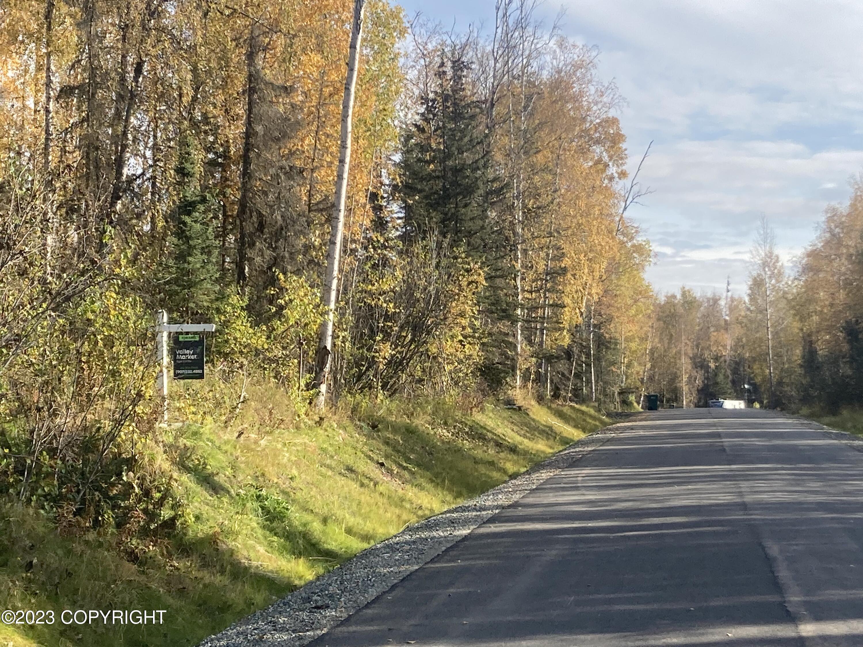 8311 W Lost Valley Road, Wasilla, Alaska image 2