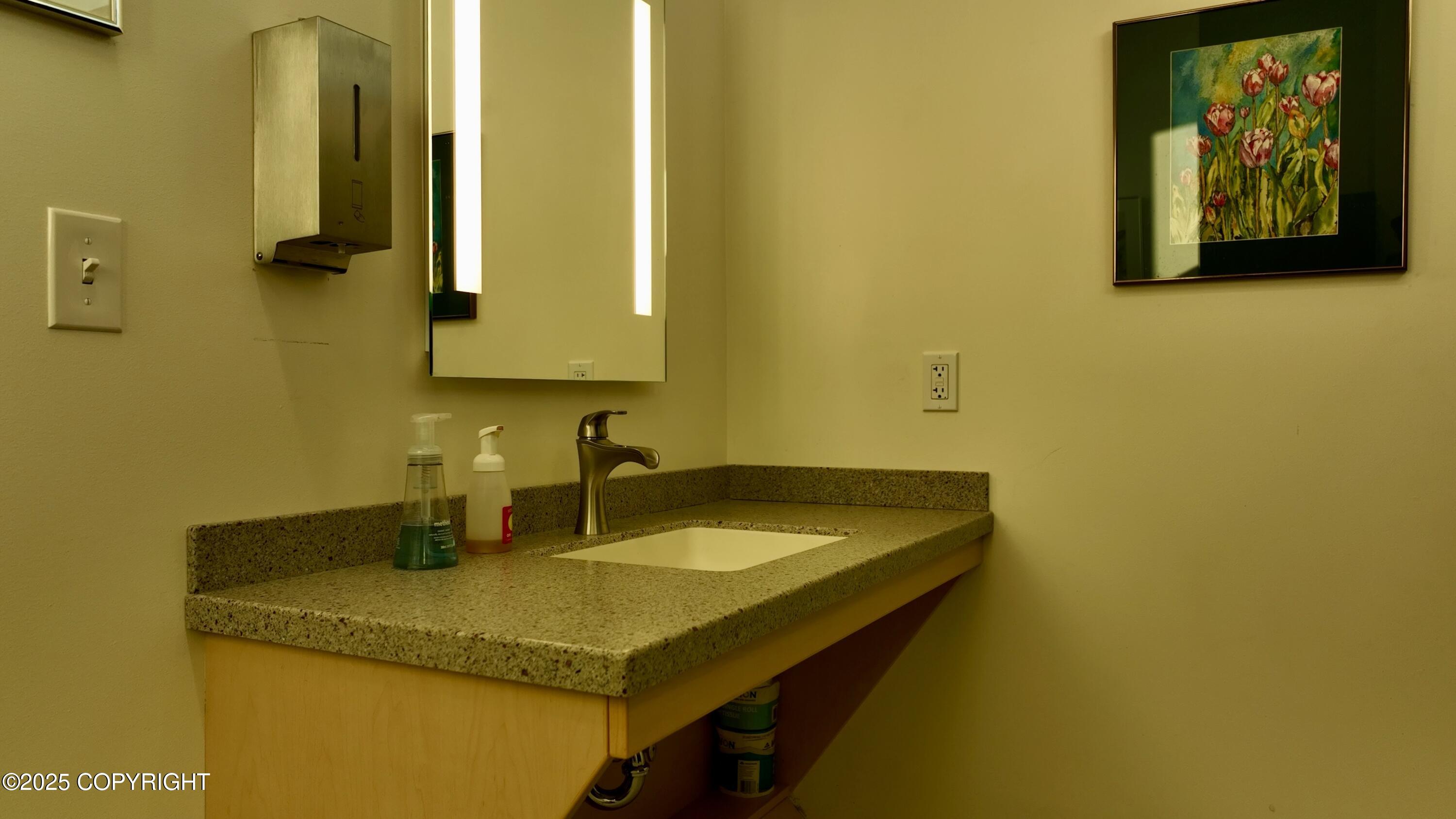 Homer, Alaska 99603, United States, ,Commercial,Pending,231761