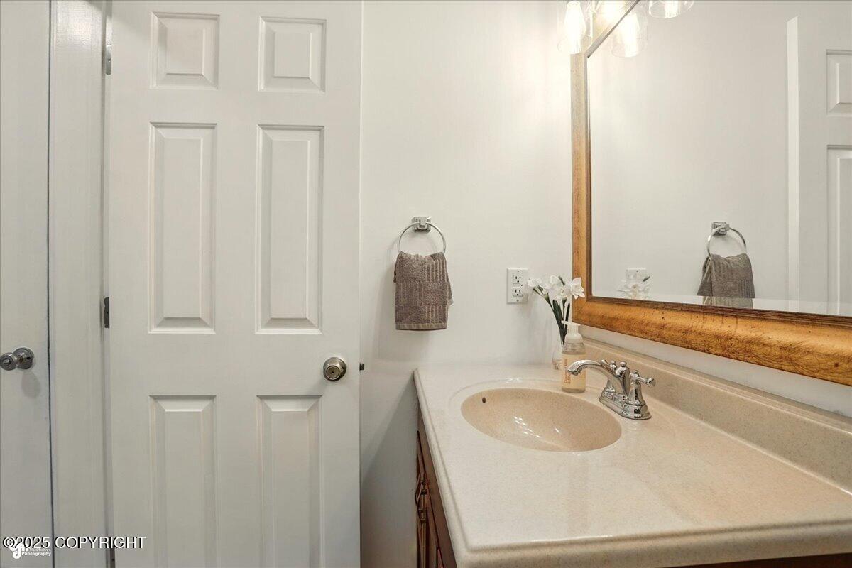 2350 Ariel Circle, Anchorage, Alaska image 38