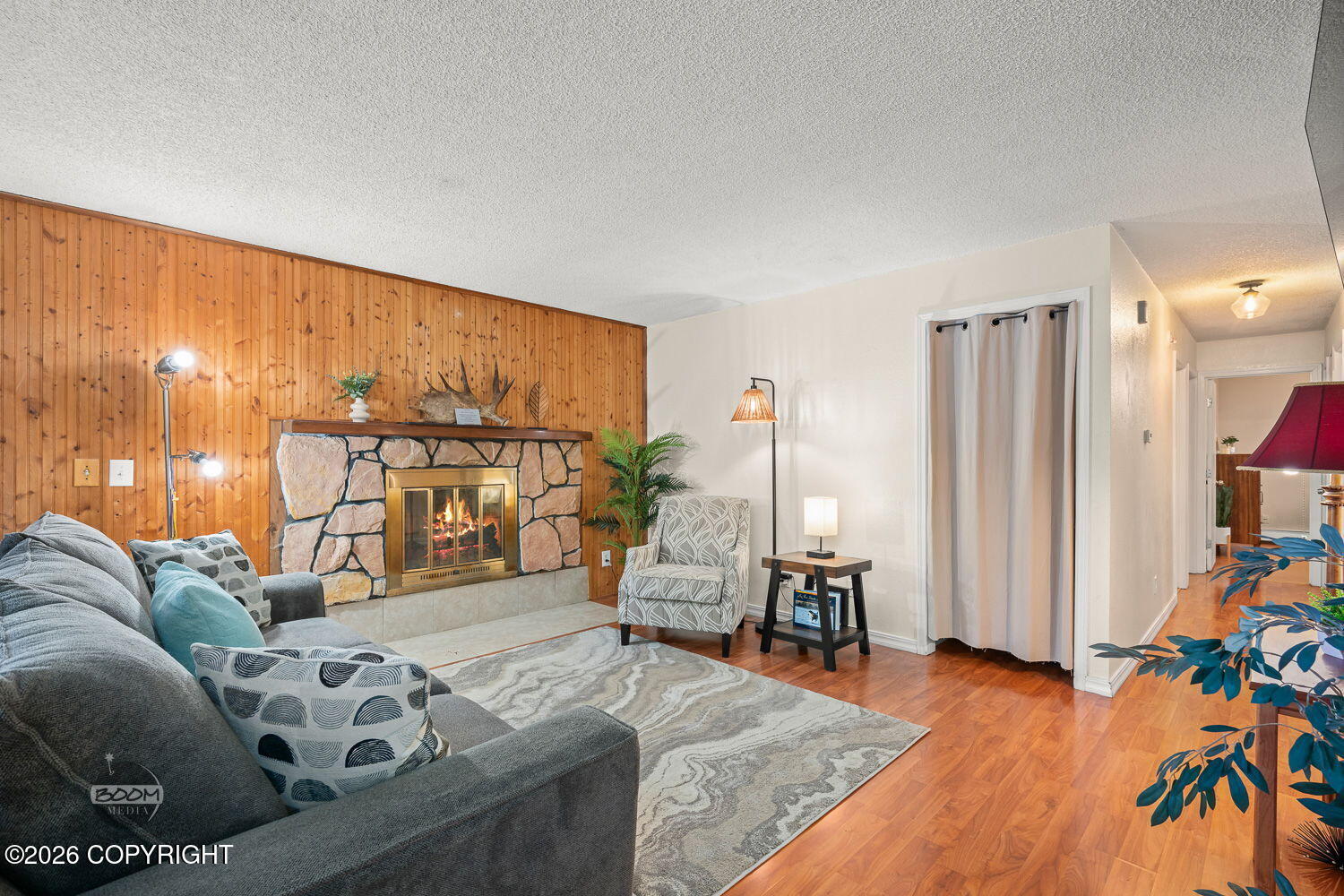 17340 Meadow Creek Dr Drive