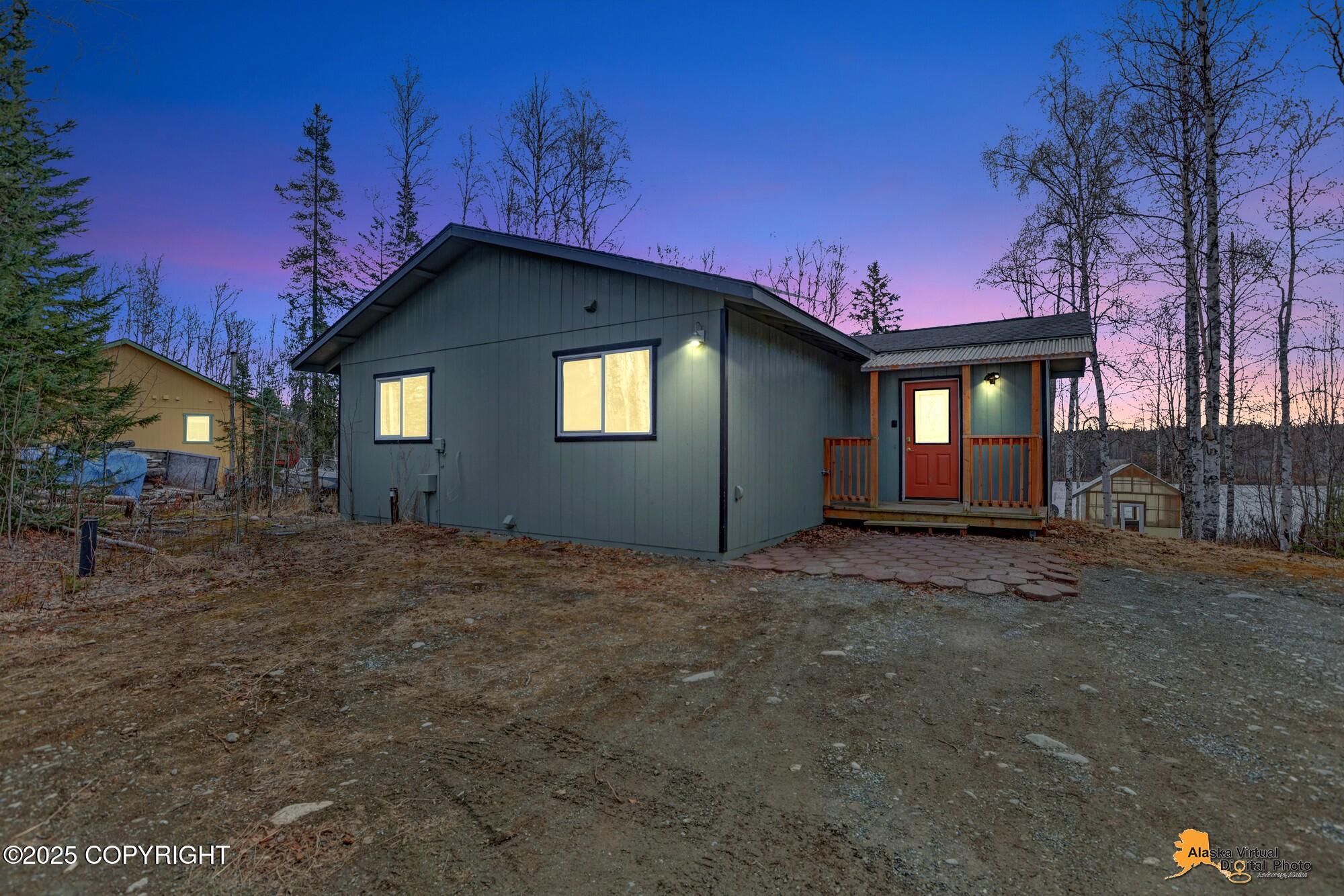 10384 W Lakeshore Drive, Wasilla, Alaska image 1