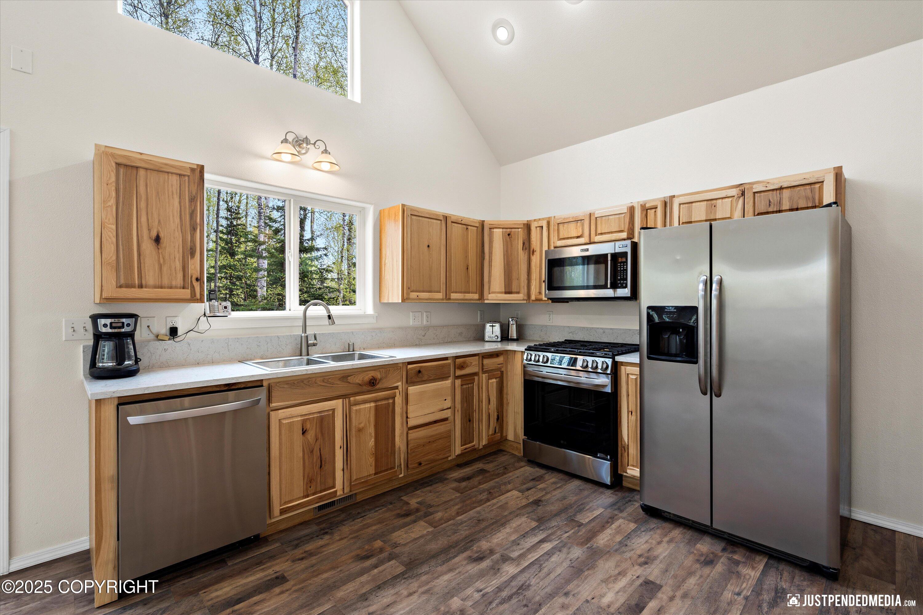 4734 S Timberland Loop, Wasilla, Alaska image 2