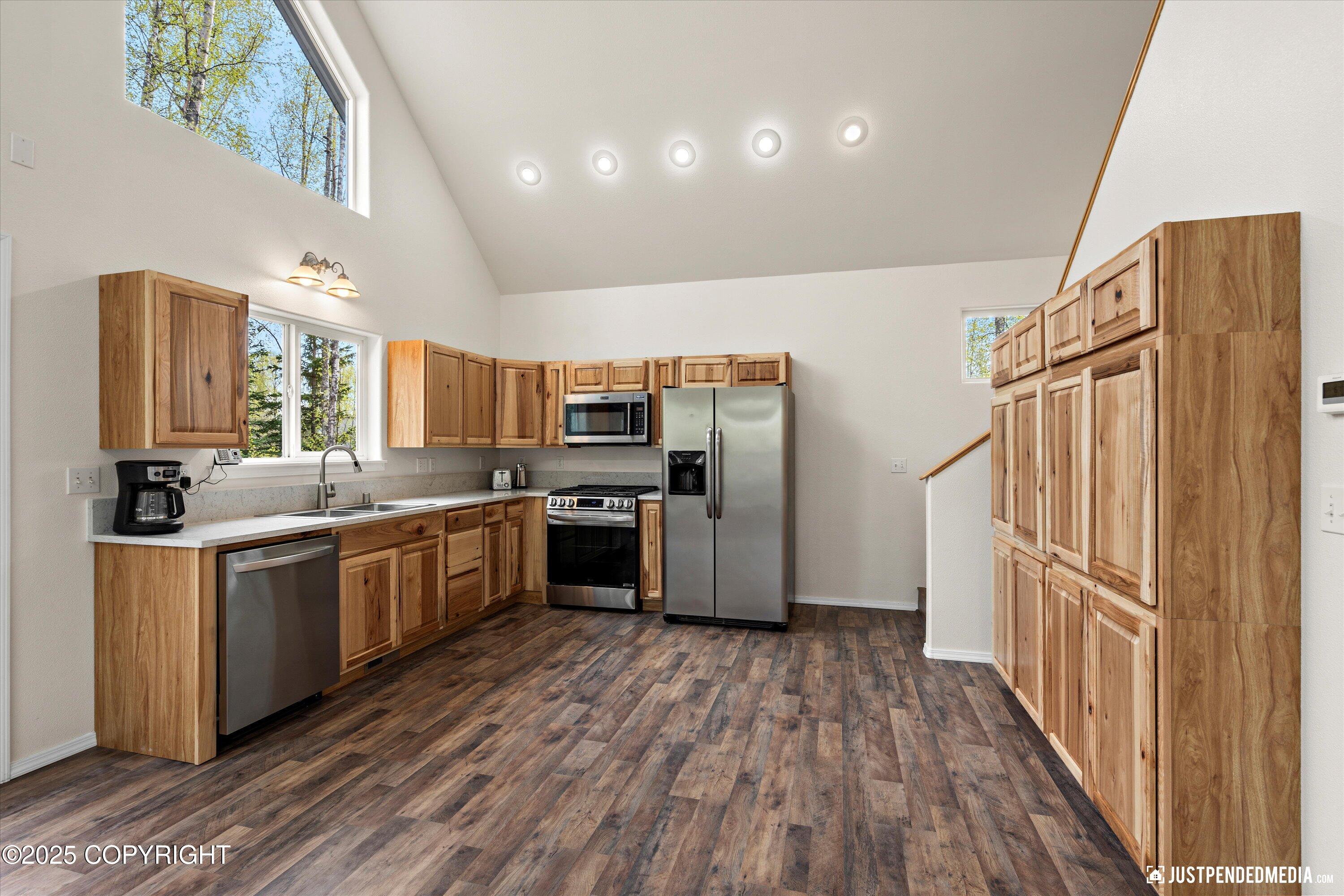 4734 S Timberland Loop, Wasilla, Alaska image 1