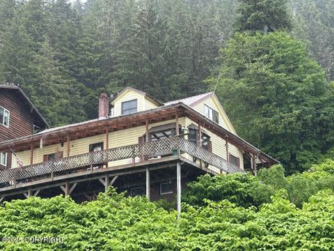 Photo of 339 Cassiar Street, Wrangell, AK 99929 (MLS # 25-8358) Photo of 339 Cassiar Street, Wrangell, AK 99929 (MLS # 25-8358)