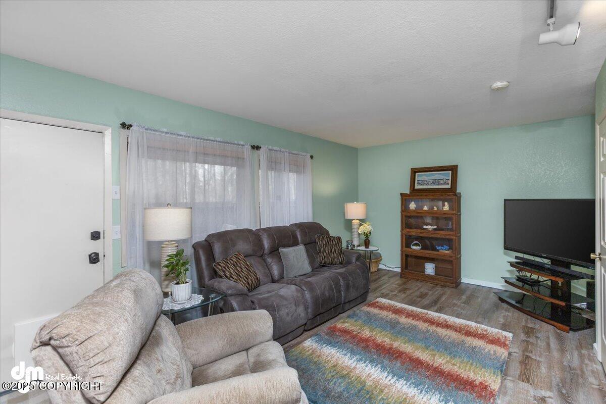 2039 Cliffside Drive #6, Anchorage, Alaska image 4