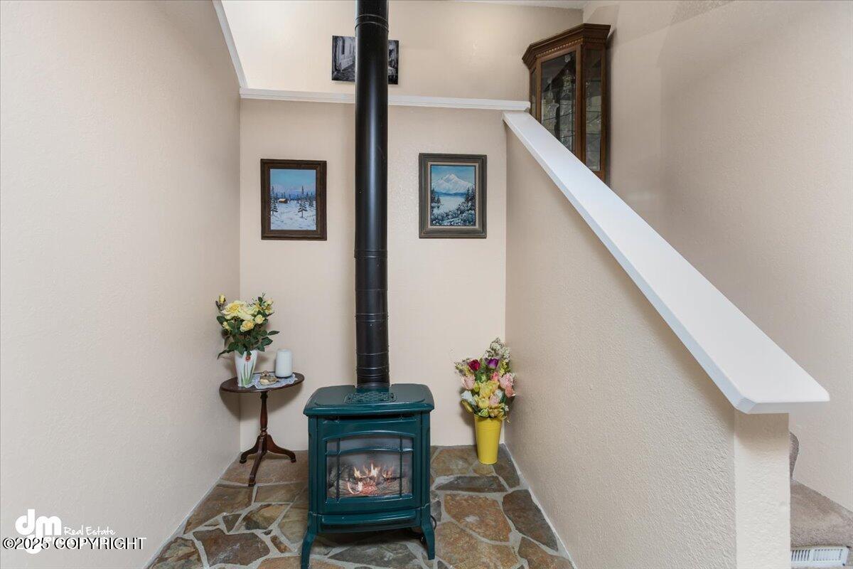 2039 Cliffside Drive #6, Anchorage, Alaska image 6