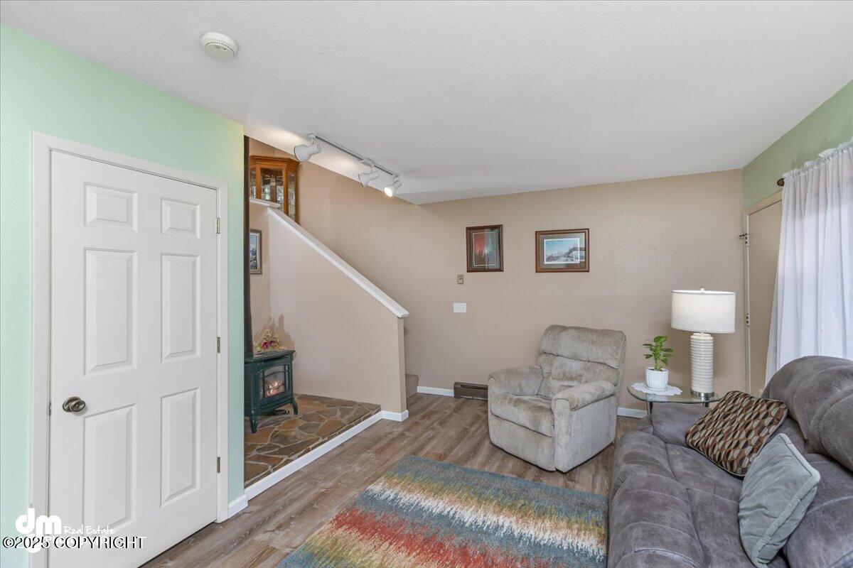 2039 Cliffside Drive #6, Anchorage, Alaska image 3