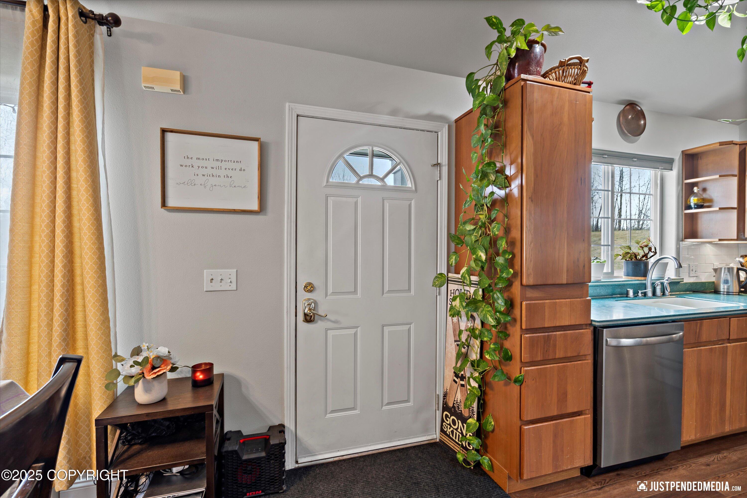6801 E Tudor Road, Anchorage, Alaska image 4